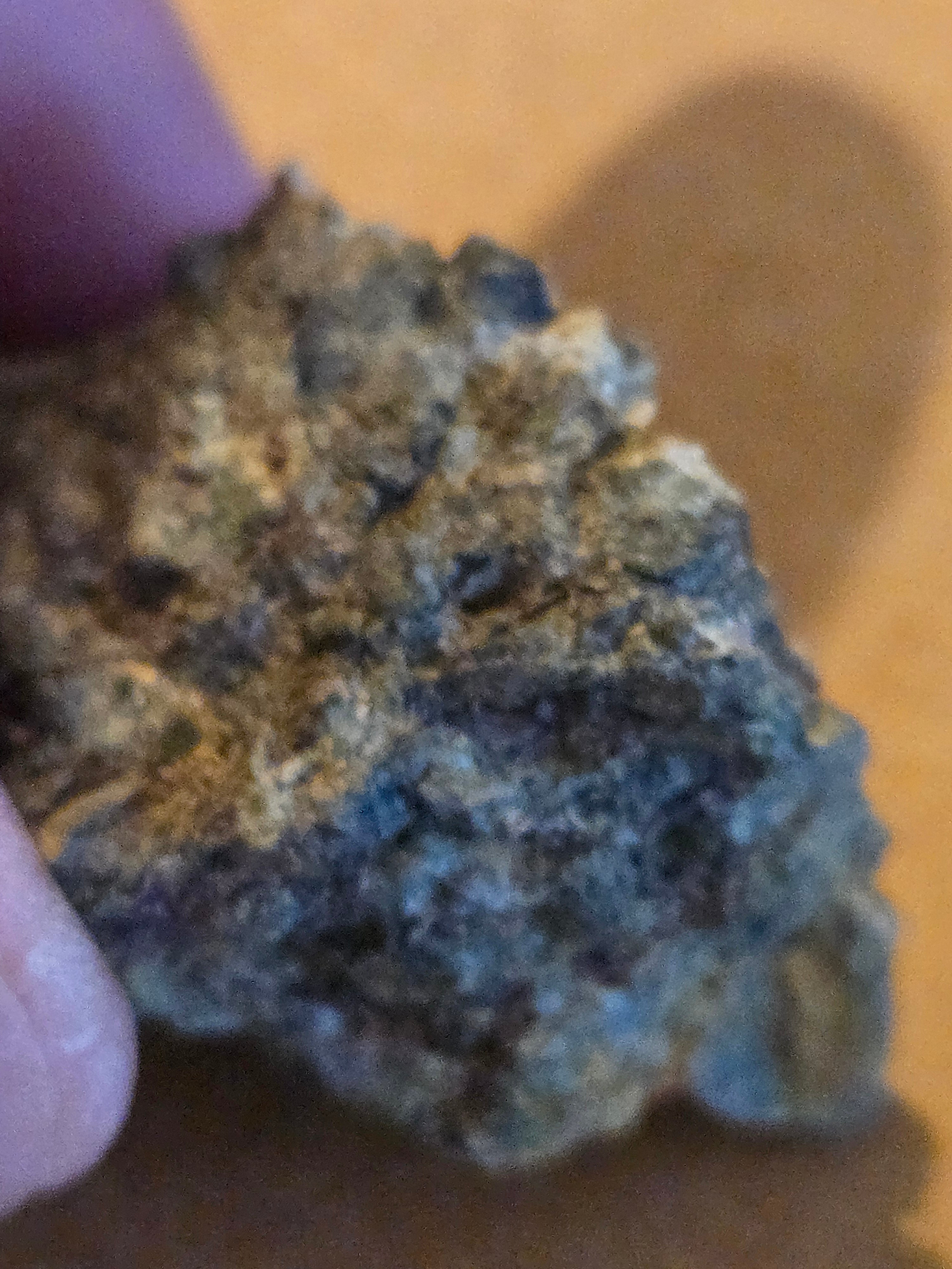 Eulytine with bismuth