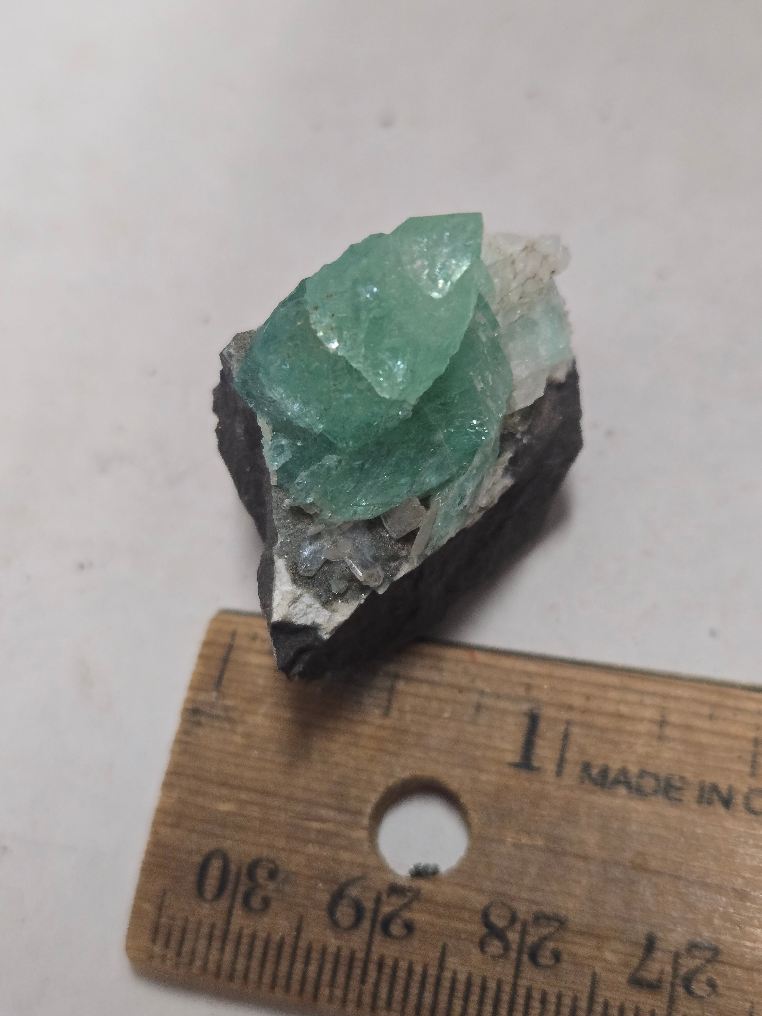 Fluorapophyllite