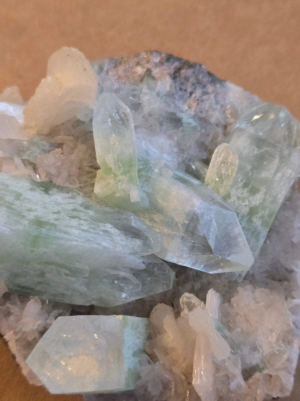 Fluorapophyllite stilbite