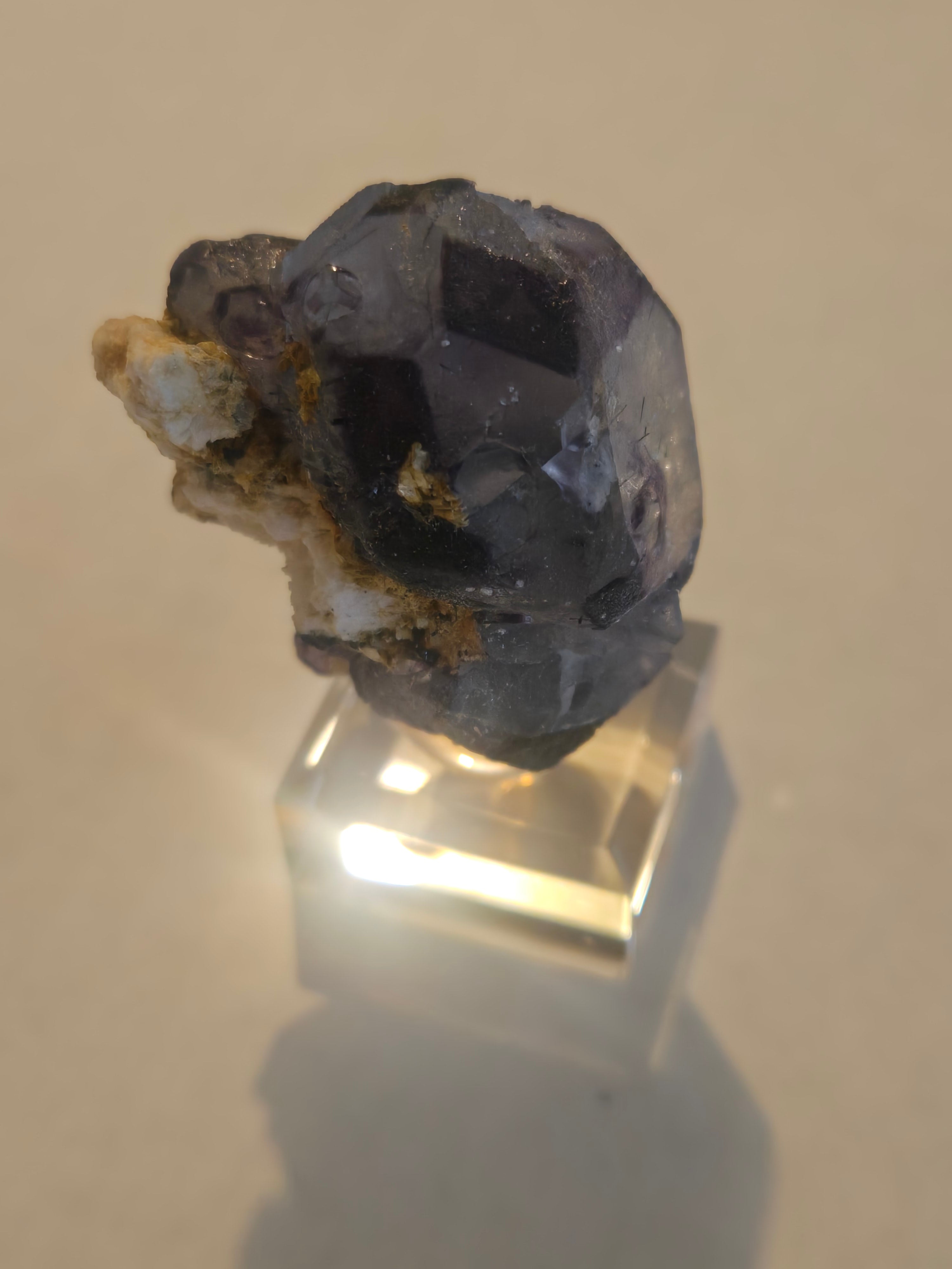 Fluorite specimen
