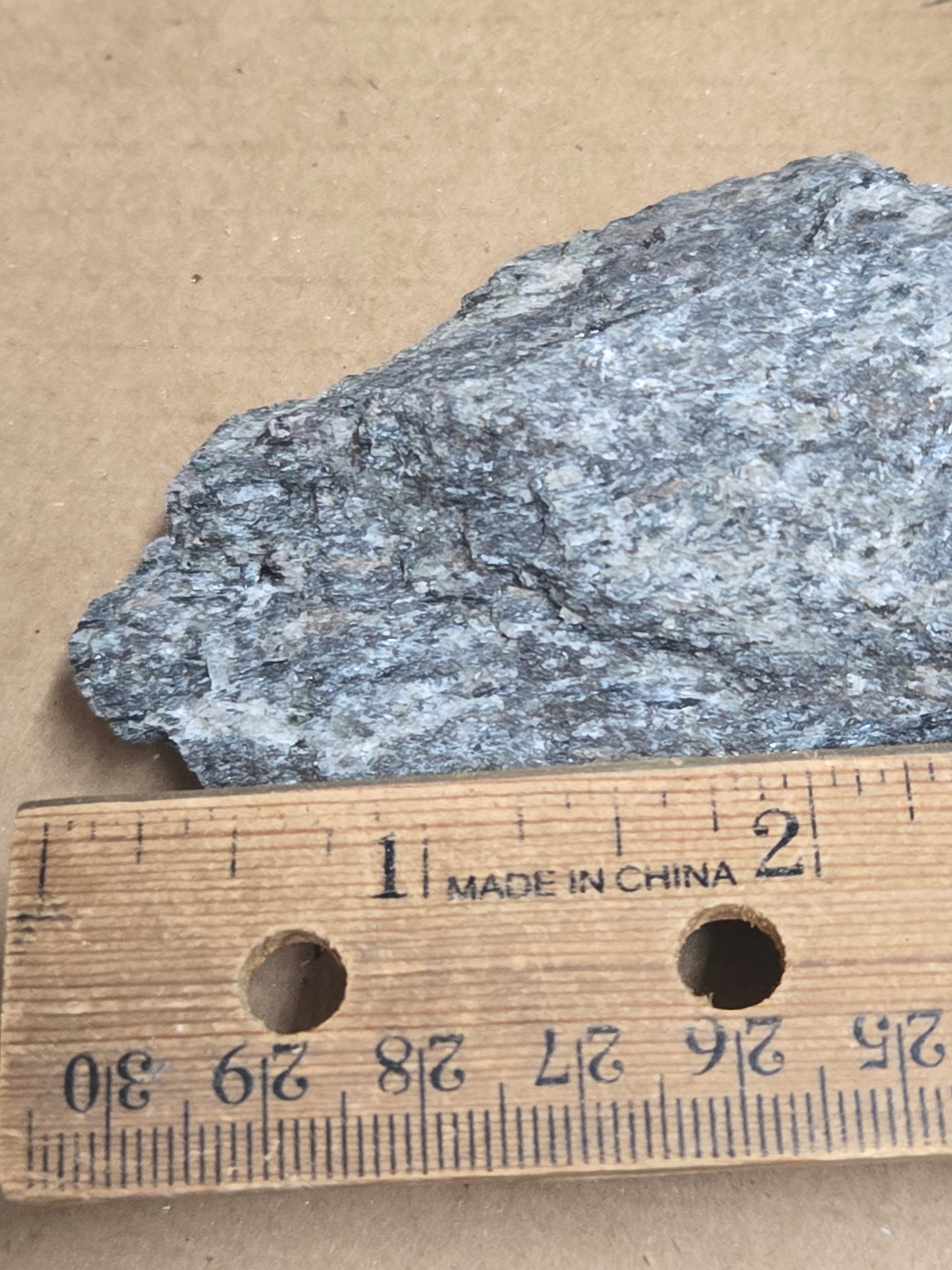 Fluoro-Leakeite