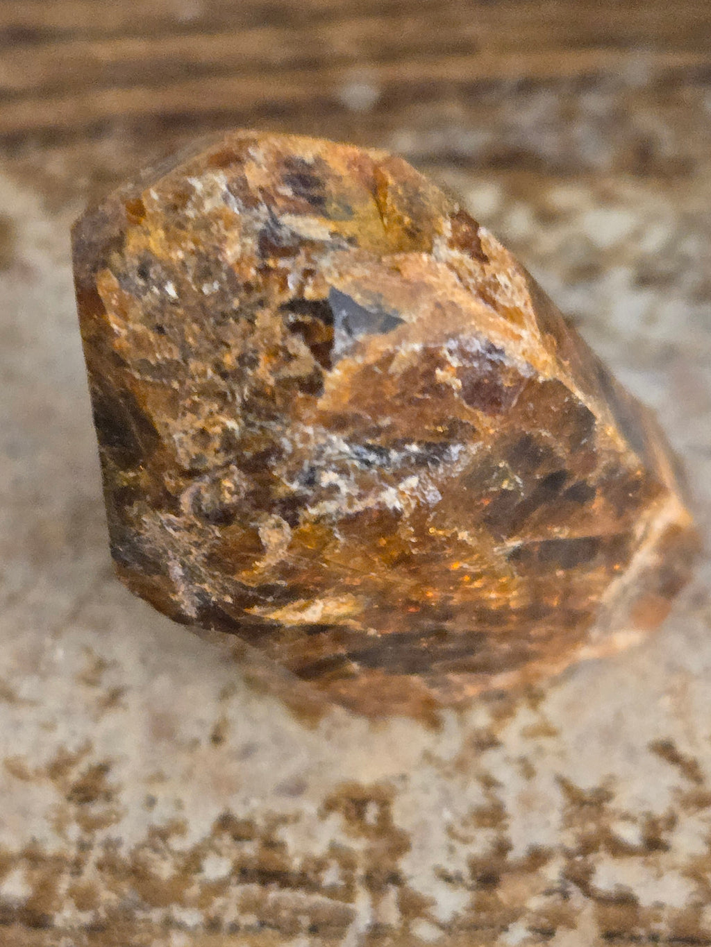 Fluoro-uvite