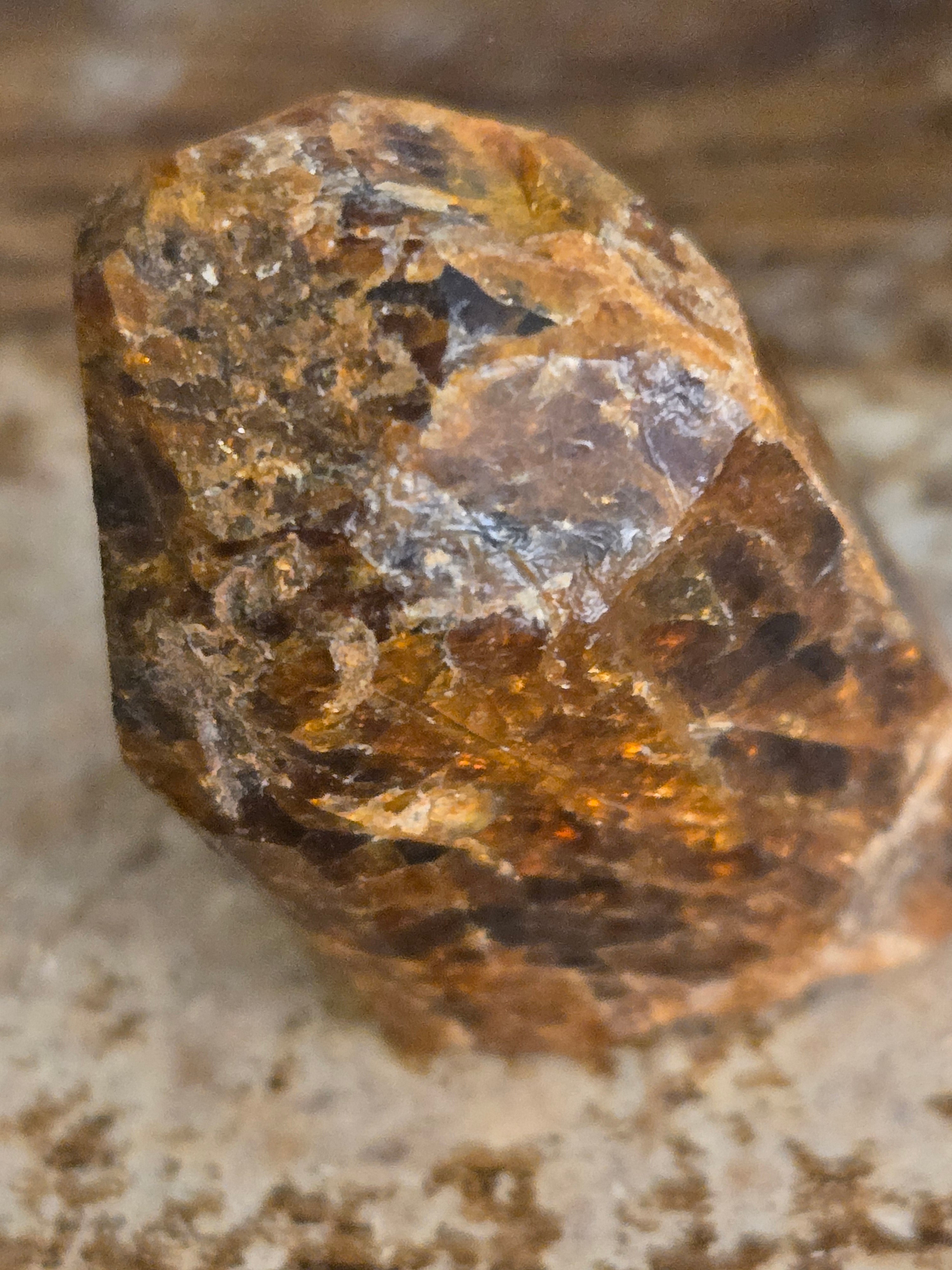 Fluoro-uvite