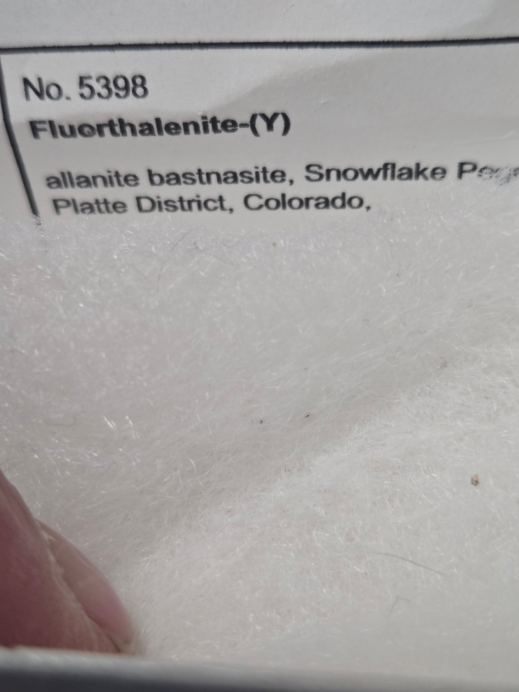 Fluorthalenite bastnasite allanite