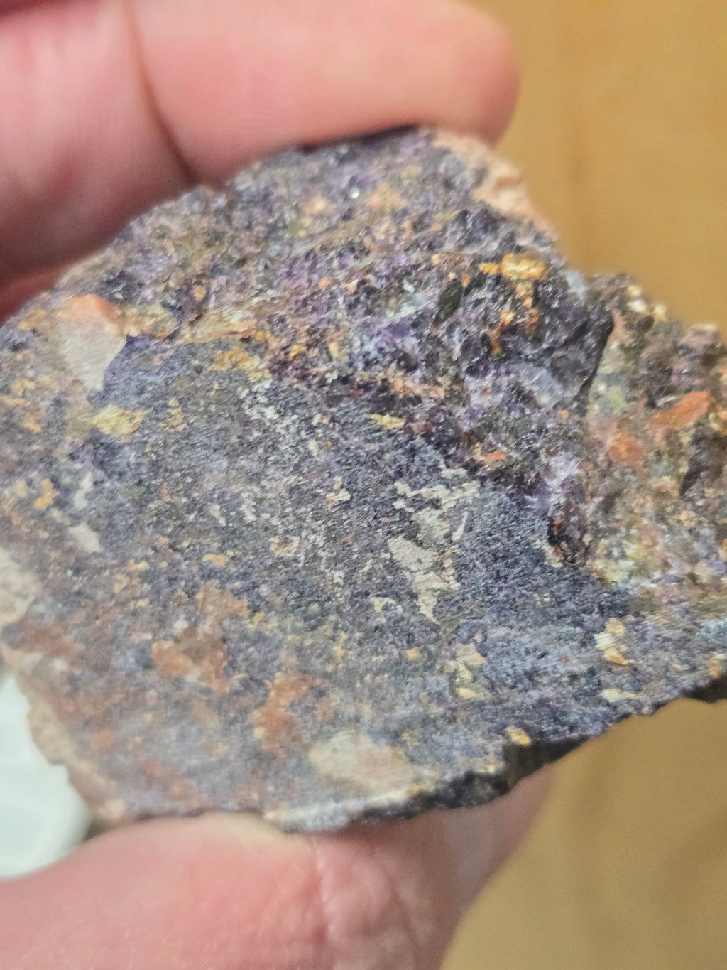 Fluorthalenite bastnasite allanite