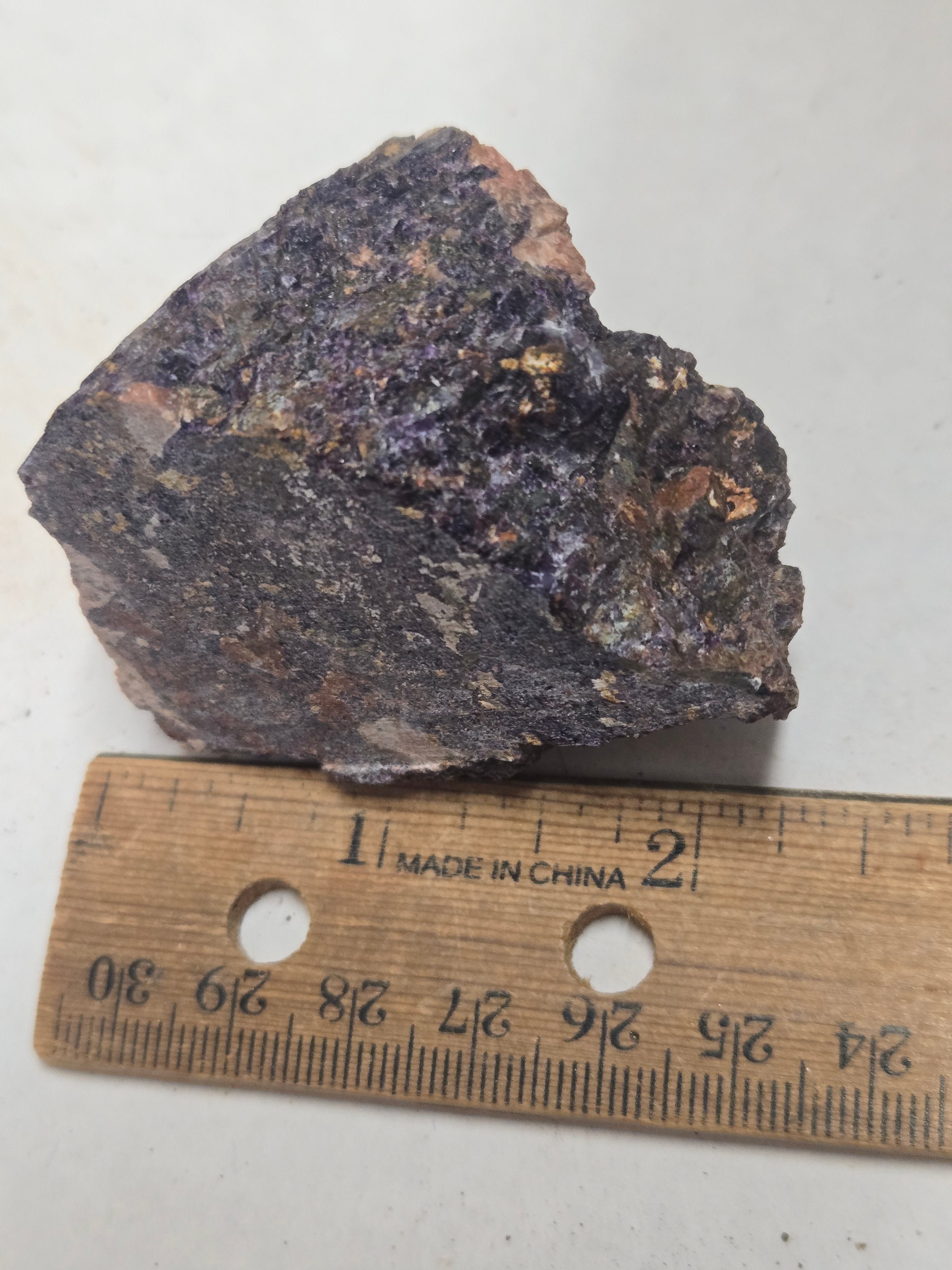 Fluorthalenite bastnasite allanite