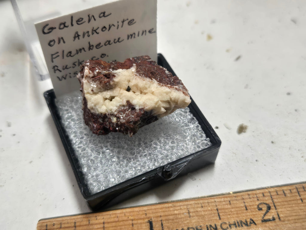 Galena on ankerite