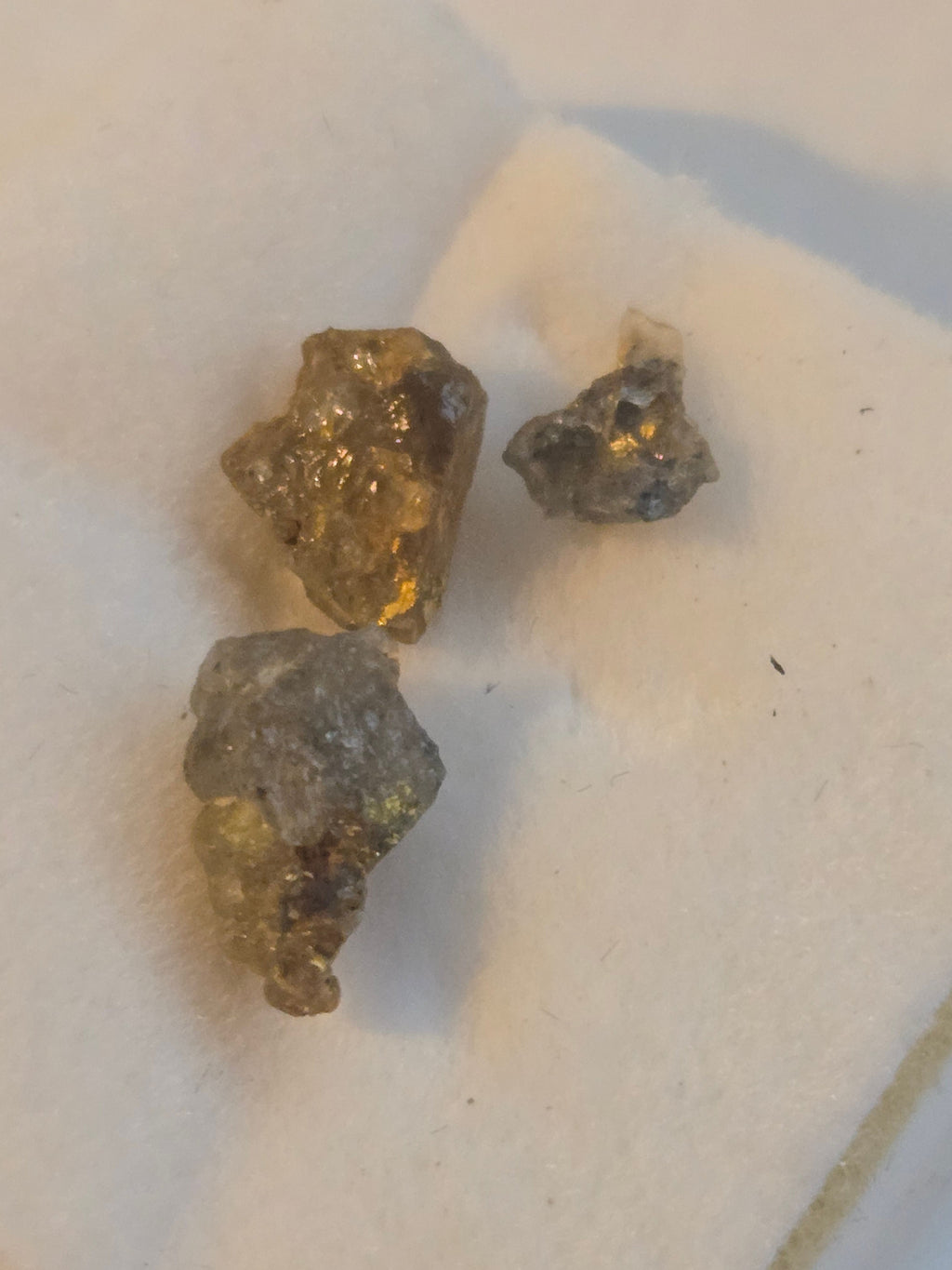 Gold in quartz specimens