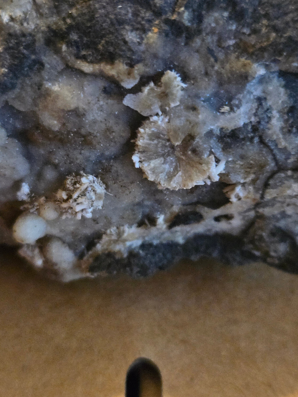 Gonnardite gibbsite