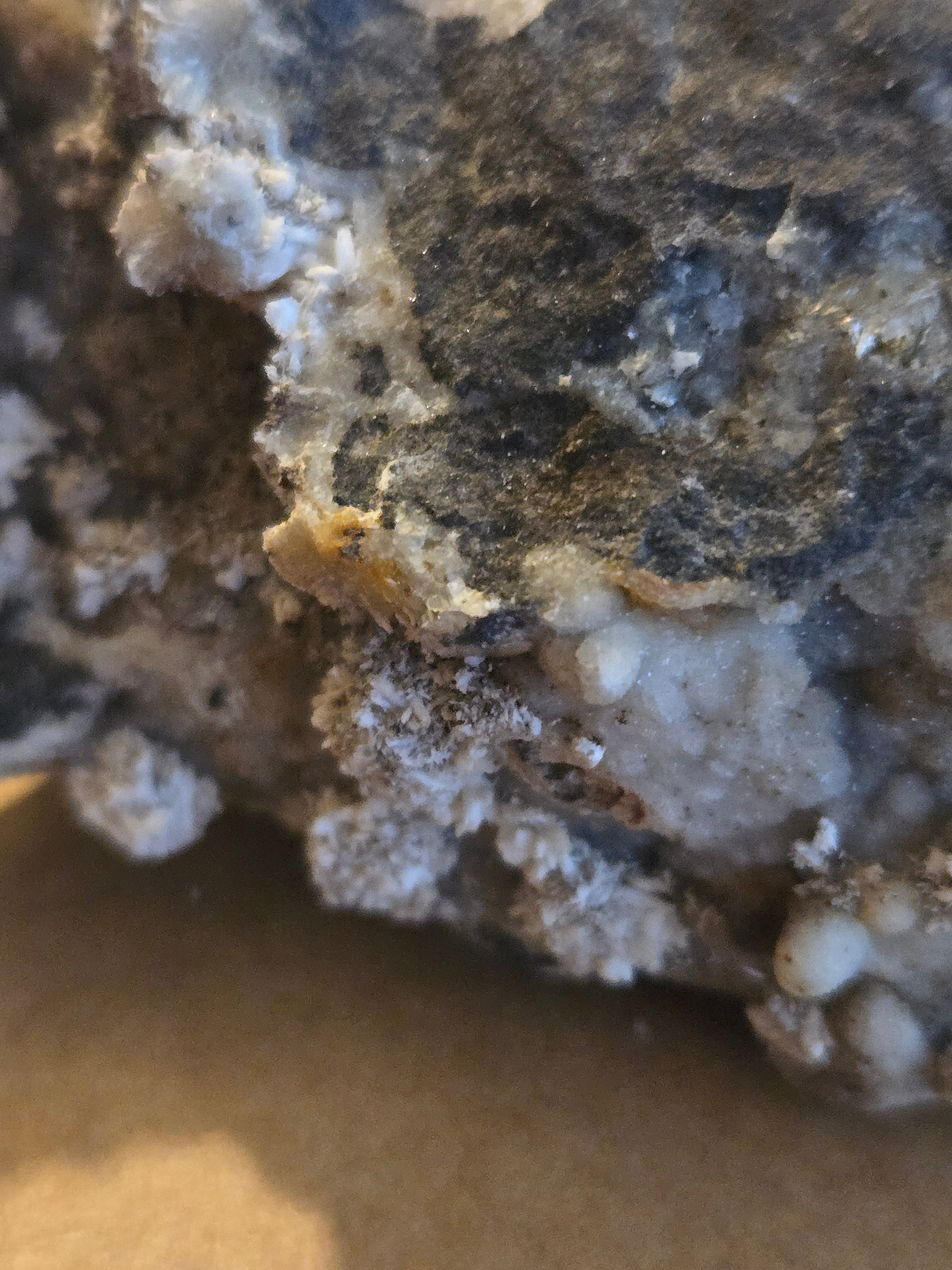 Gonnardite gibbsite