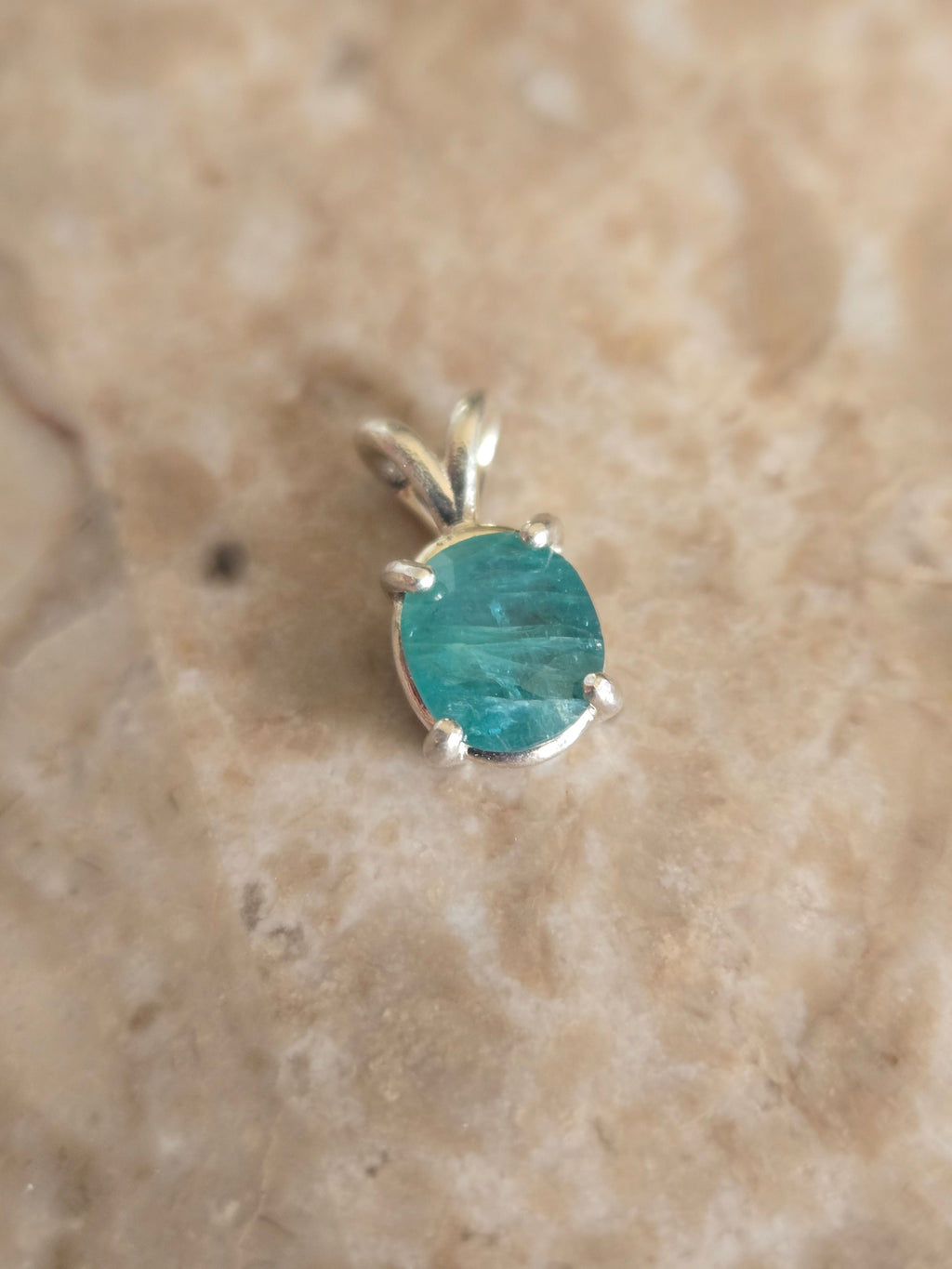 Grandidierite pendant