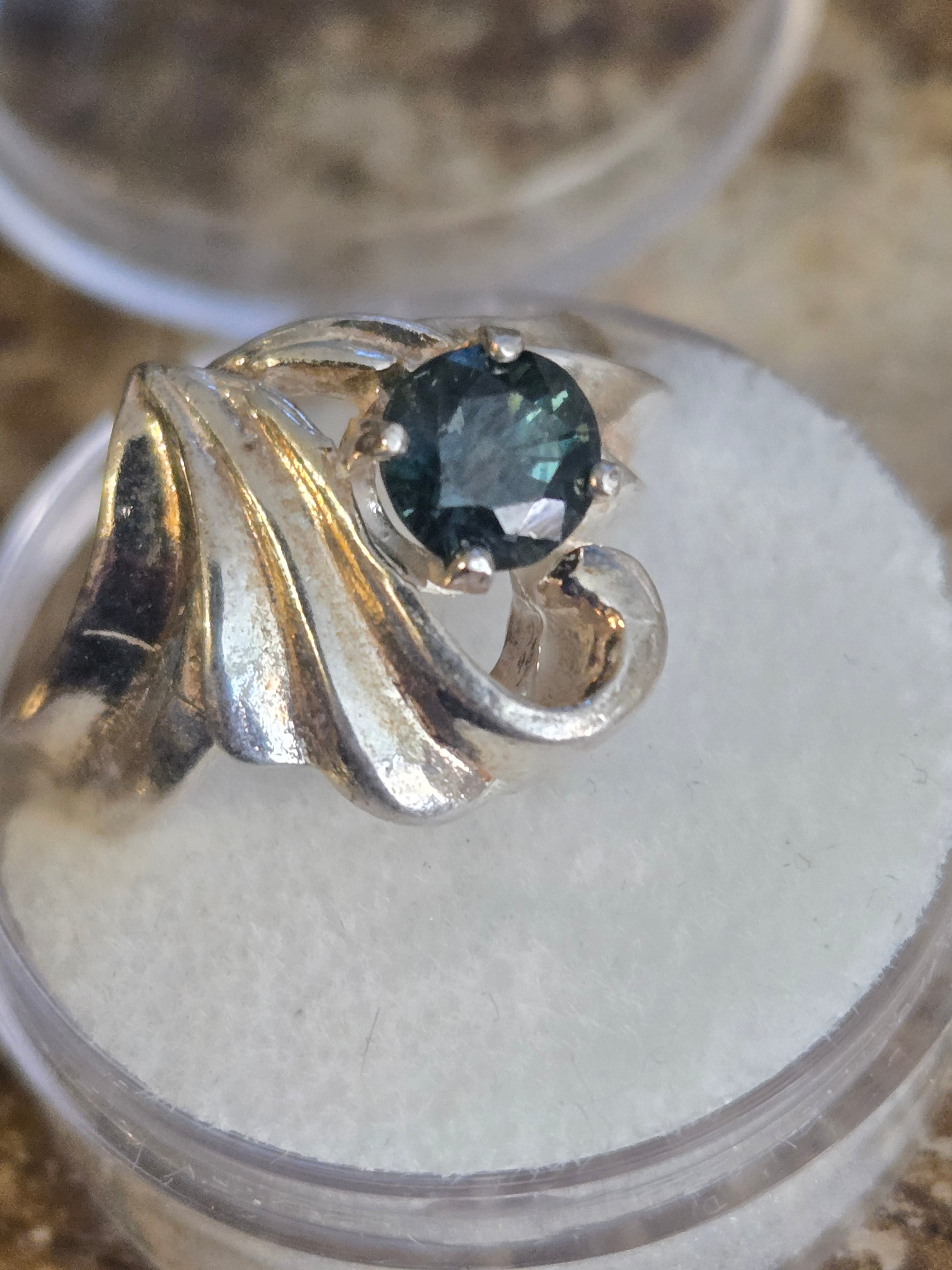 Green Sapphire Fancy Ring