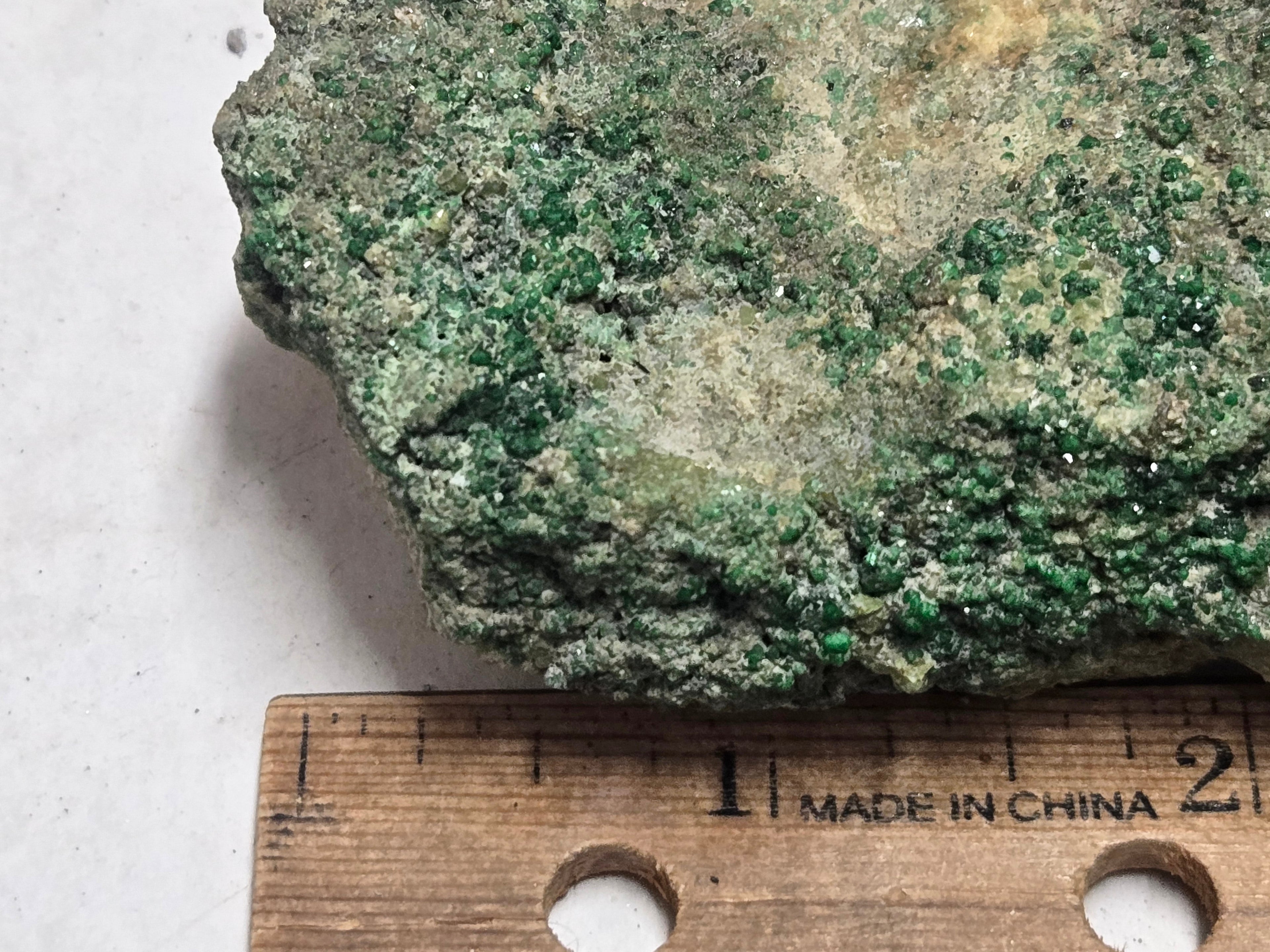 Grossularite specimen