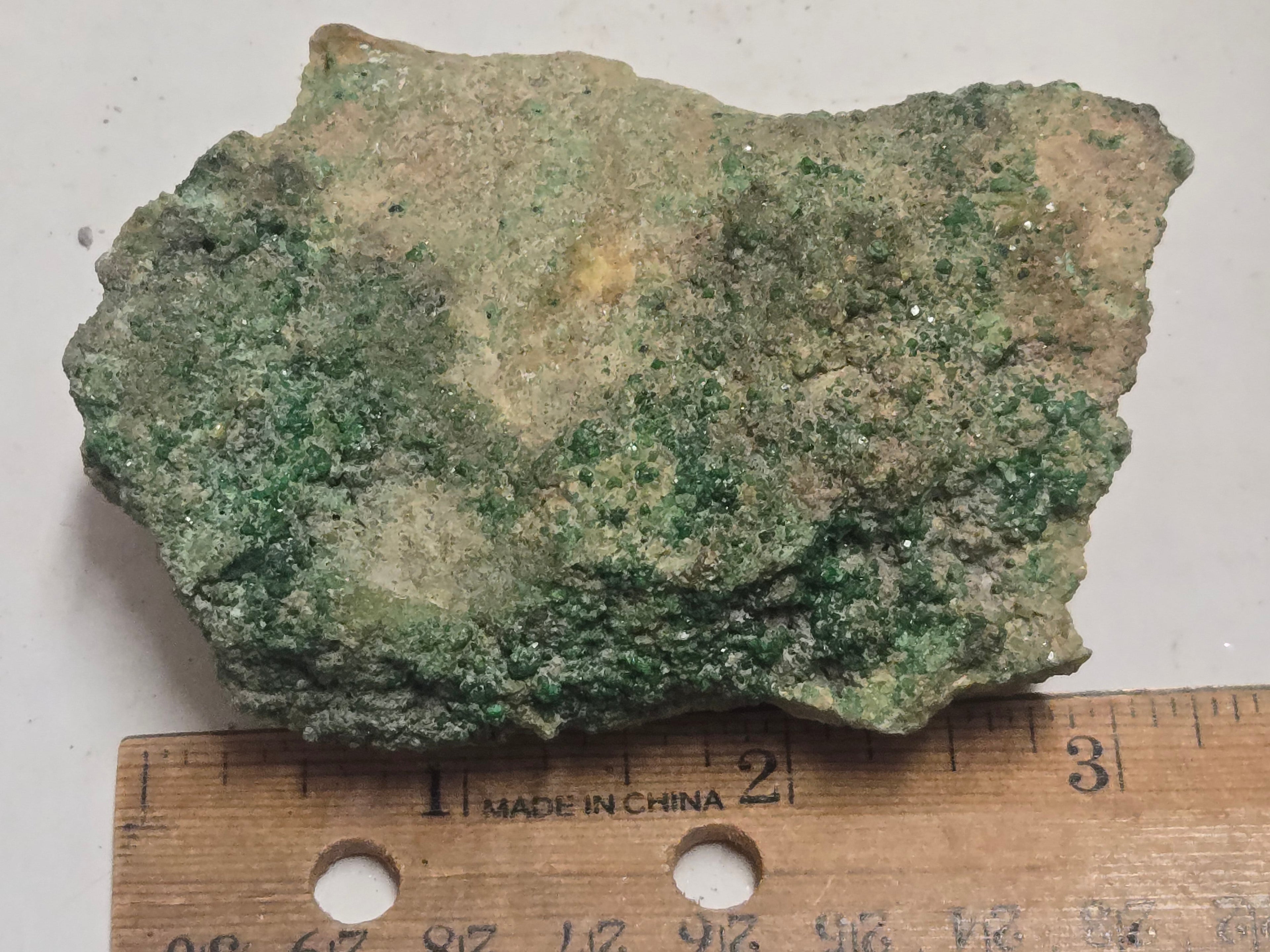 Grossularite specimen