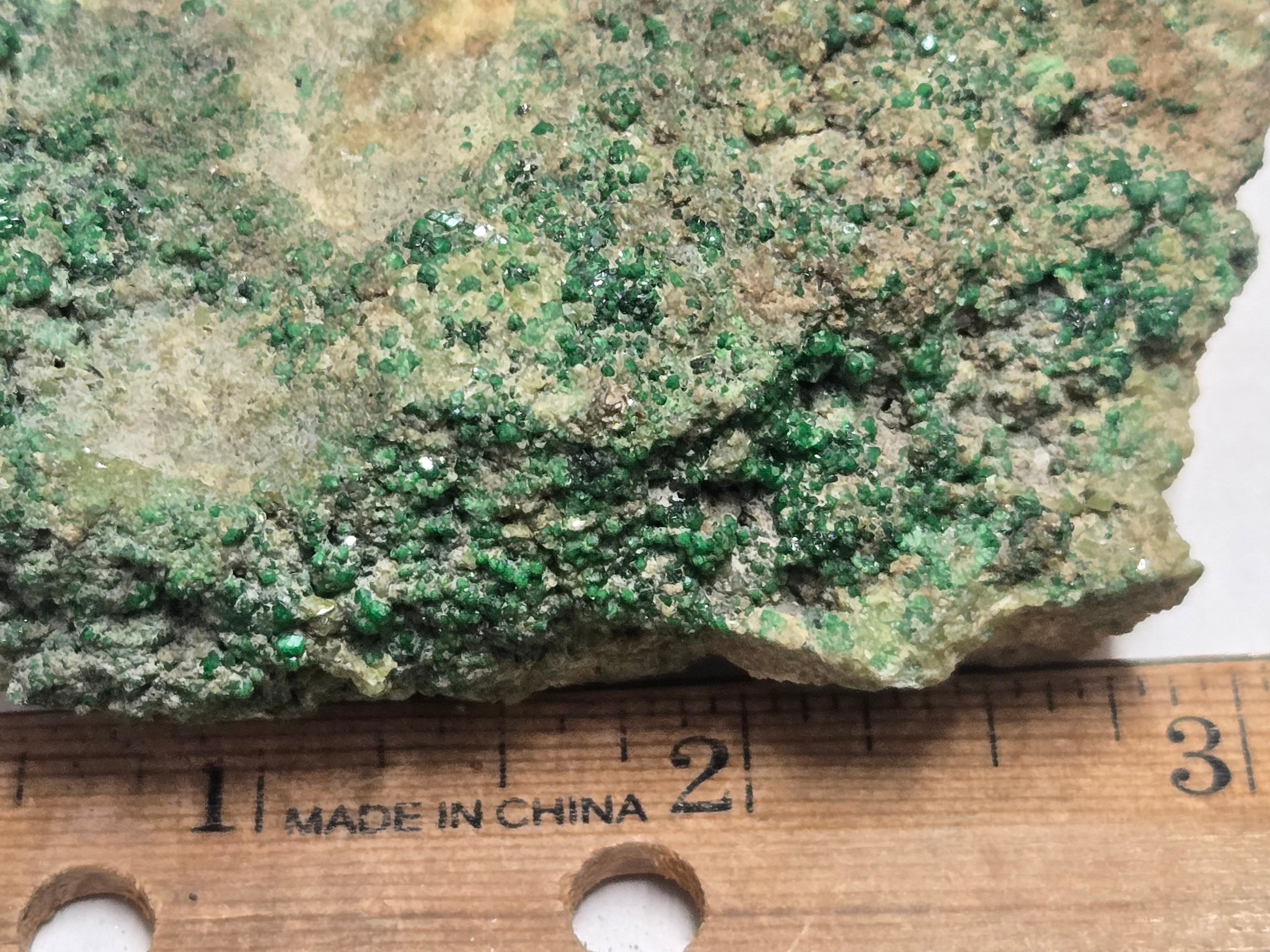 Grossularite specimen