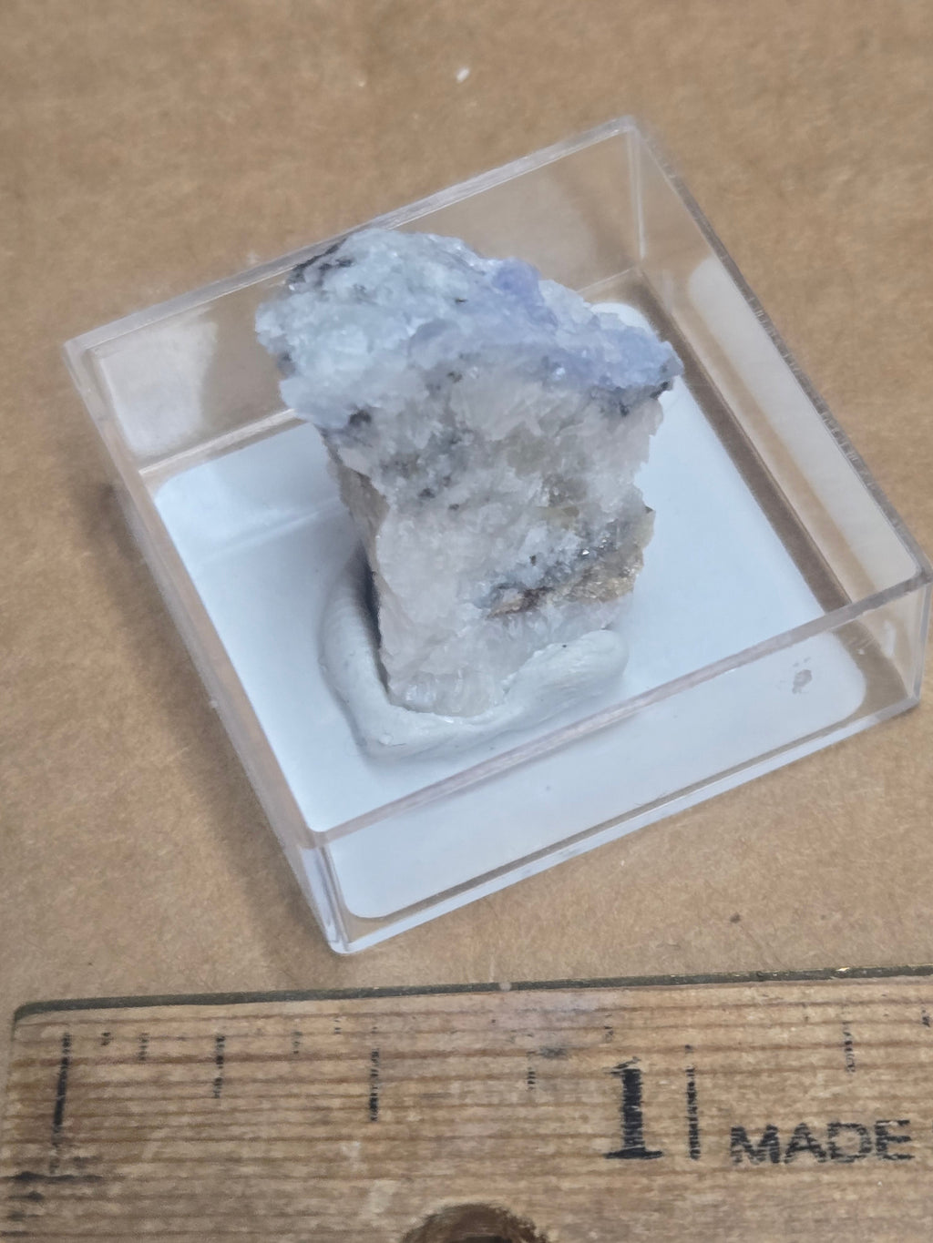 Gustavite in fluorite