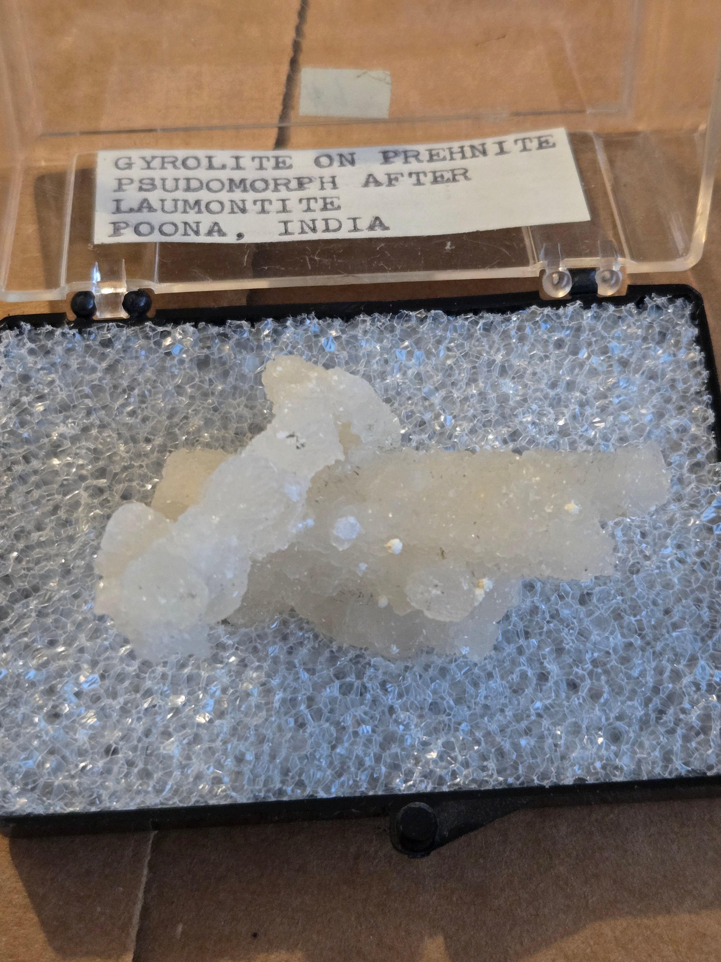 Gyrolite with prehnite