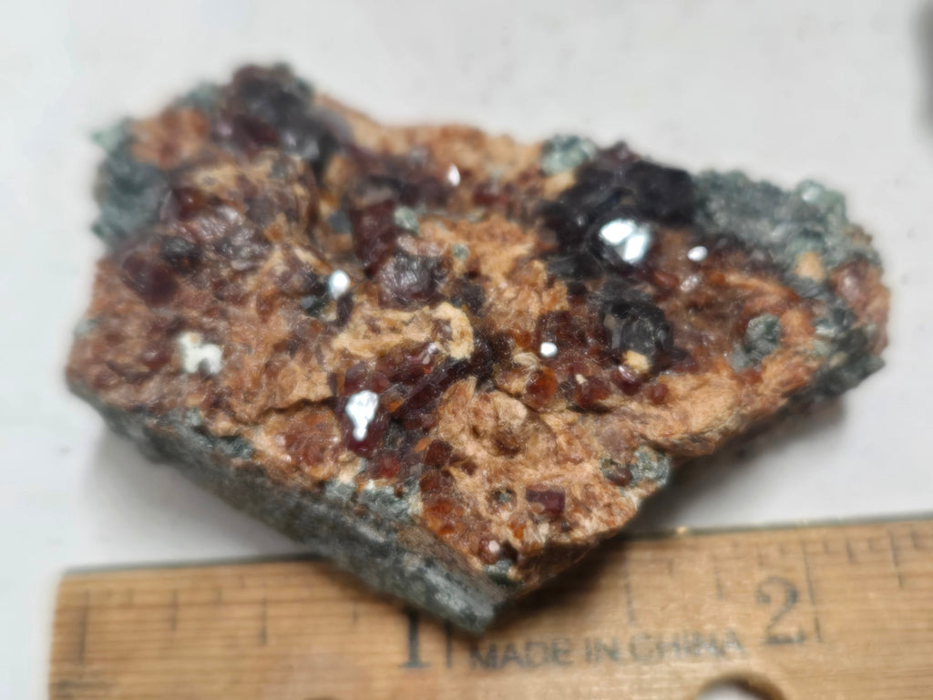 Hessonite with clinochlore