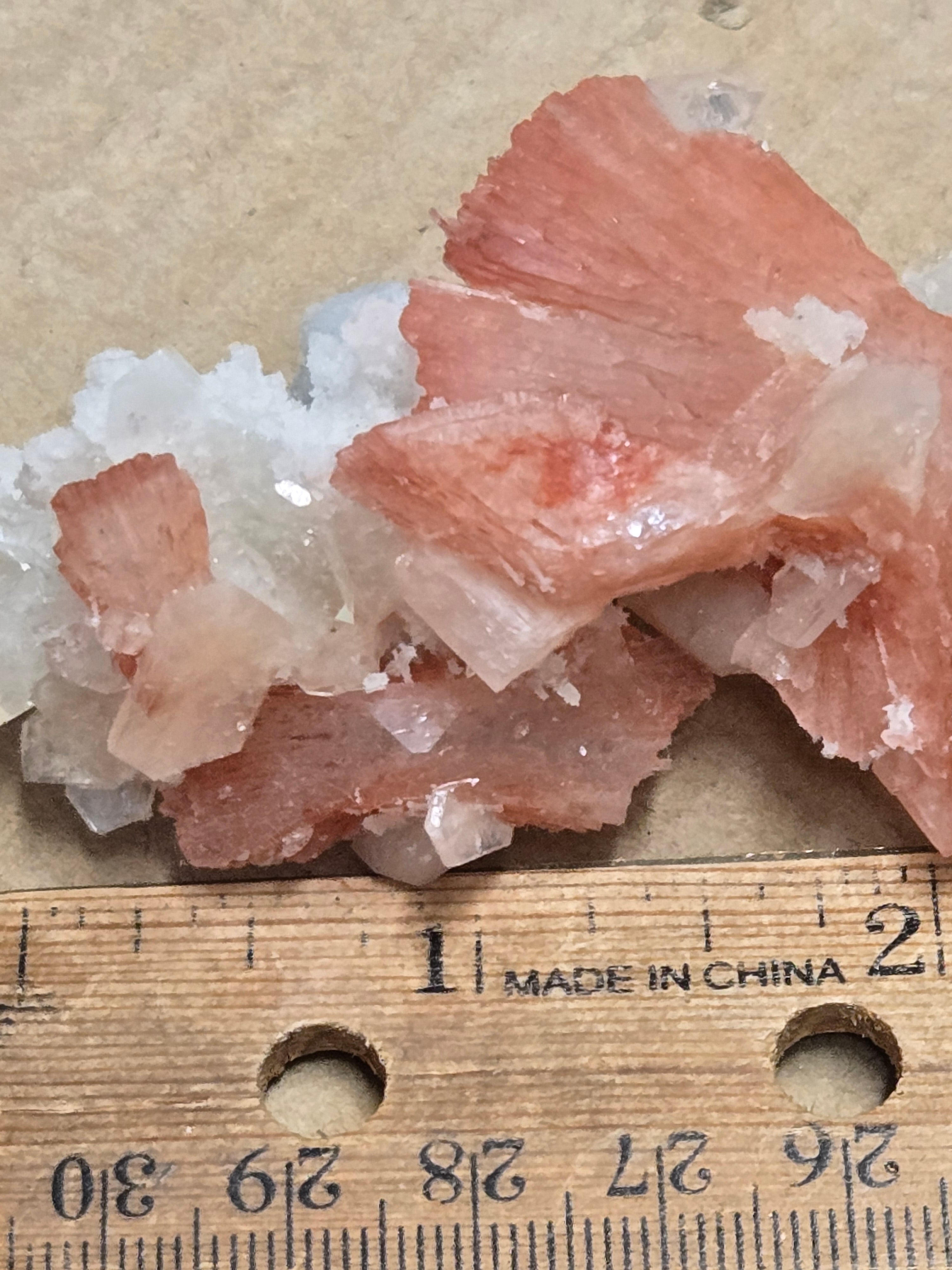 Heulandite specimen red