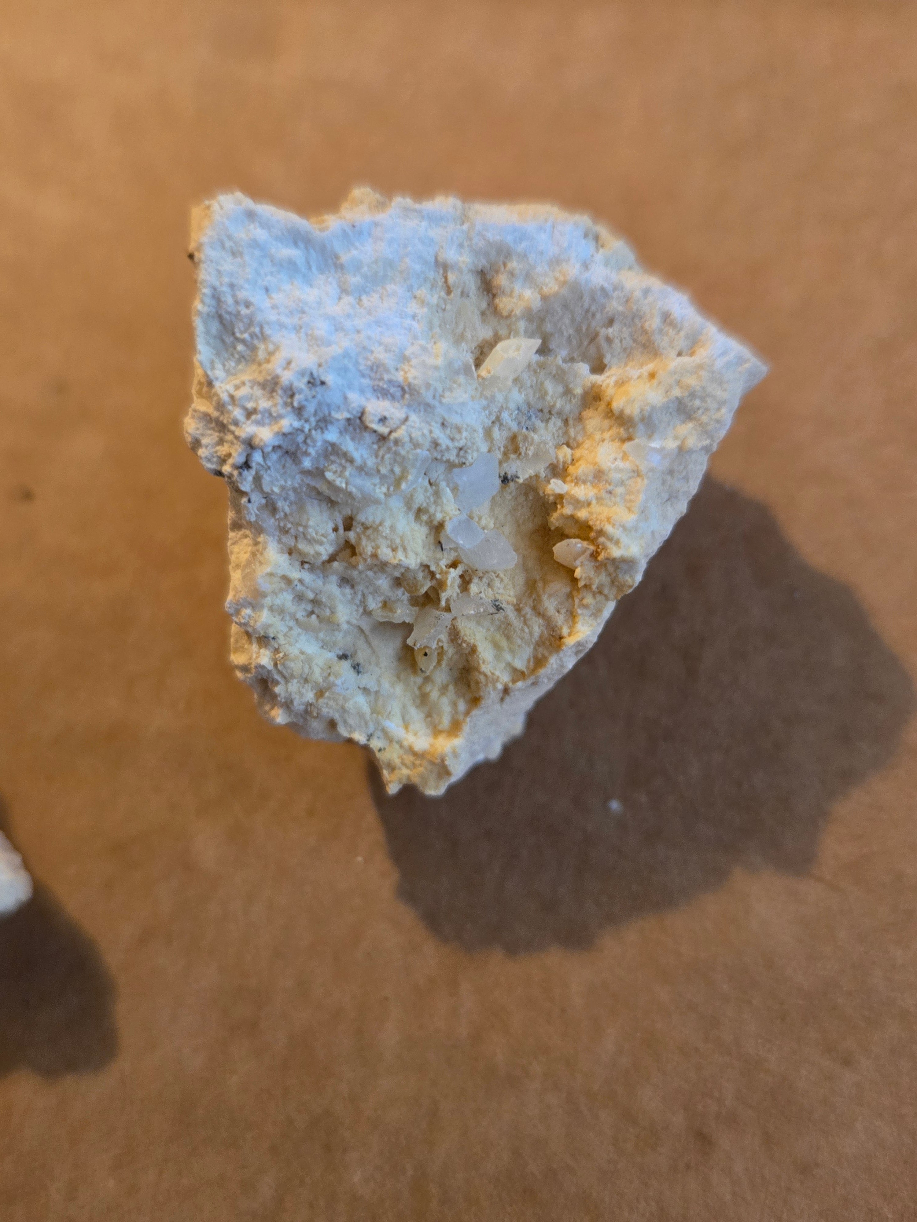 Huntite on Magnesite