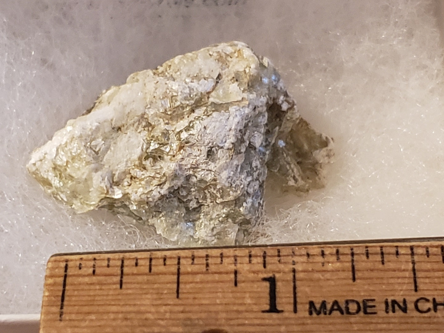 Hydrotalcite with Lizardite and mica