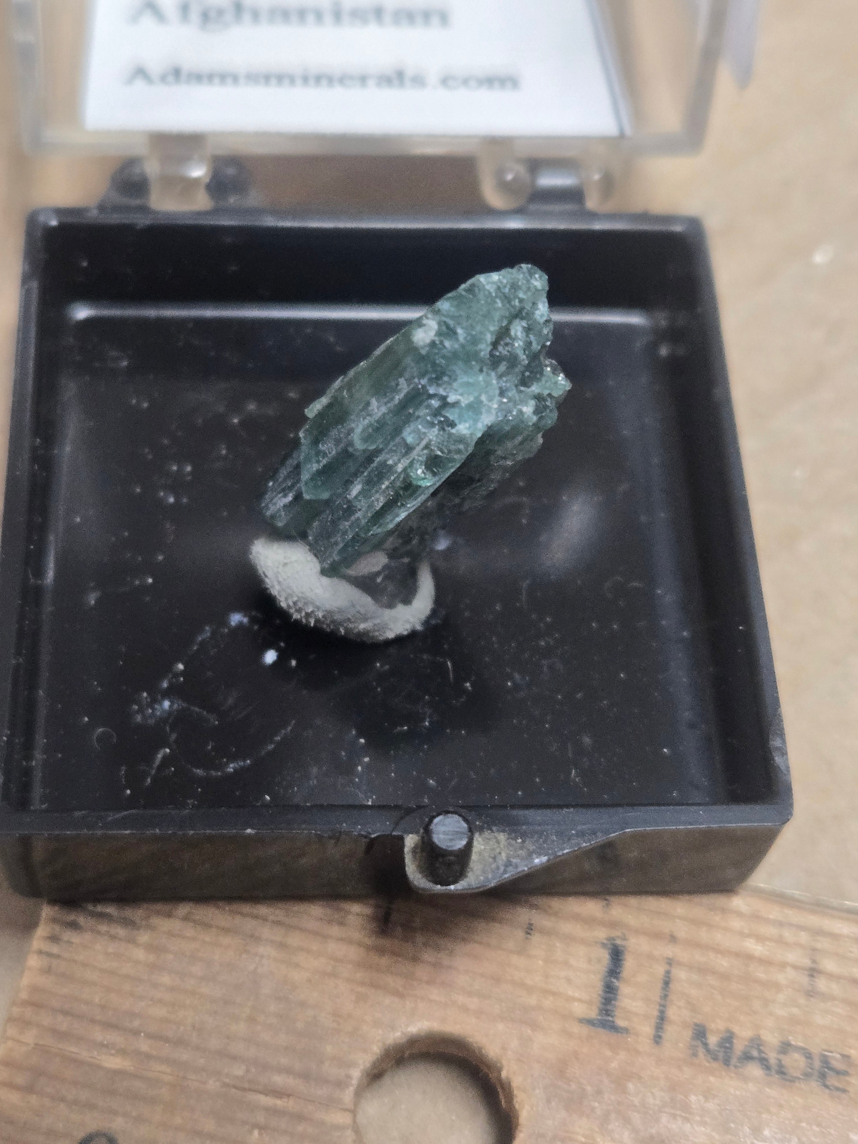 Indicolite tourmaliine