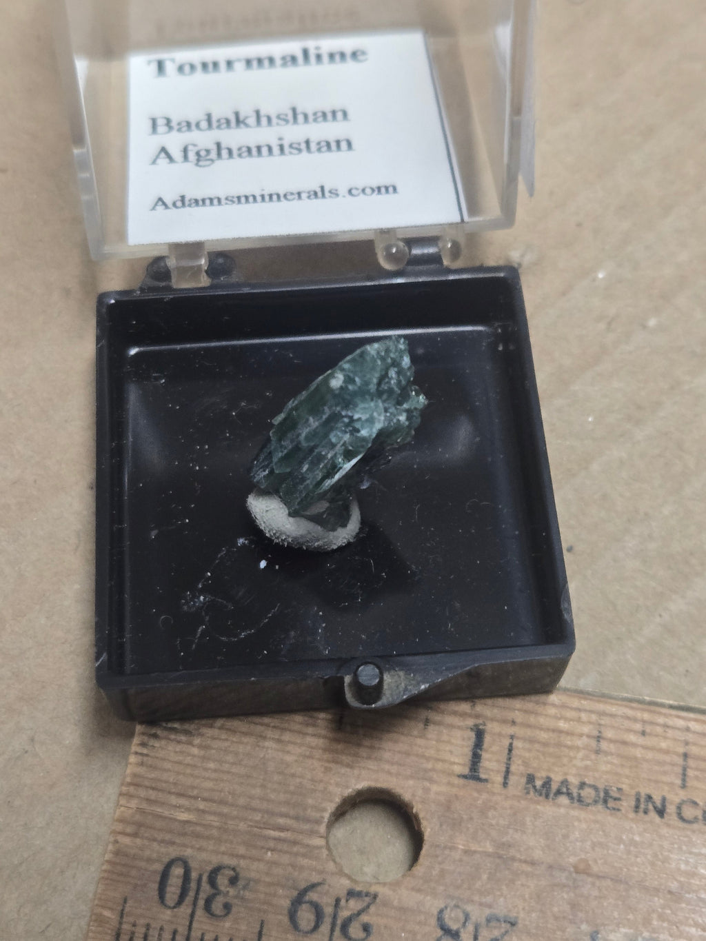 Indicolite tourmaliine