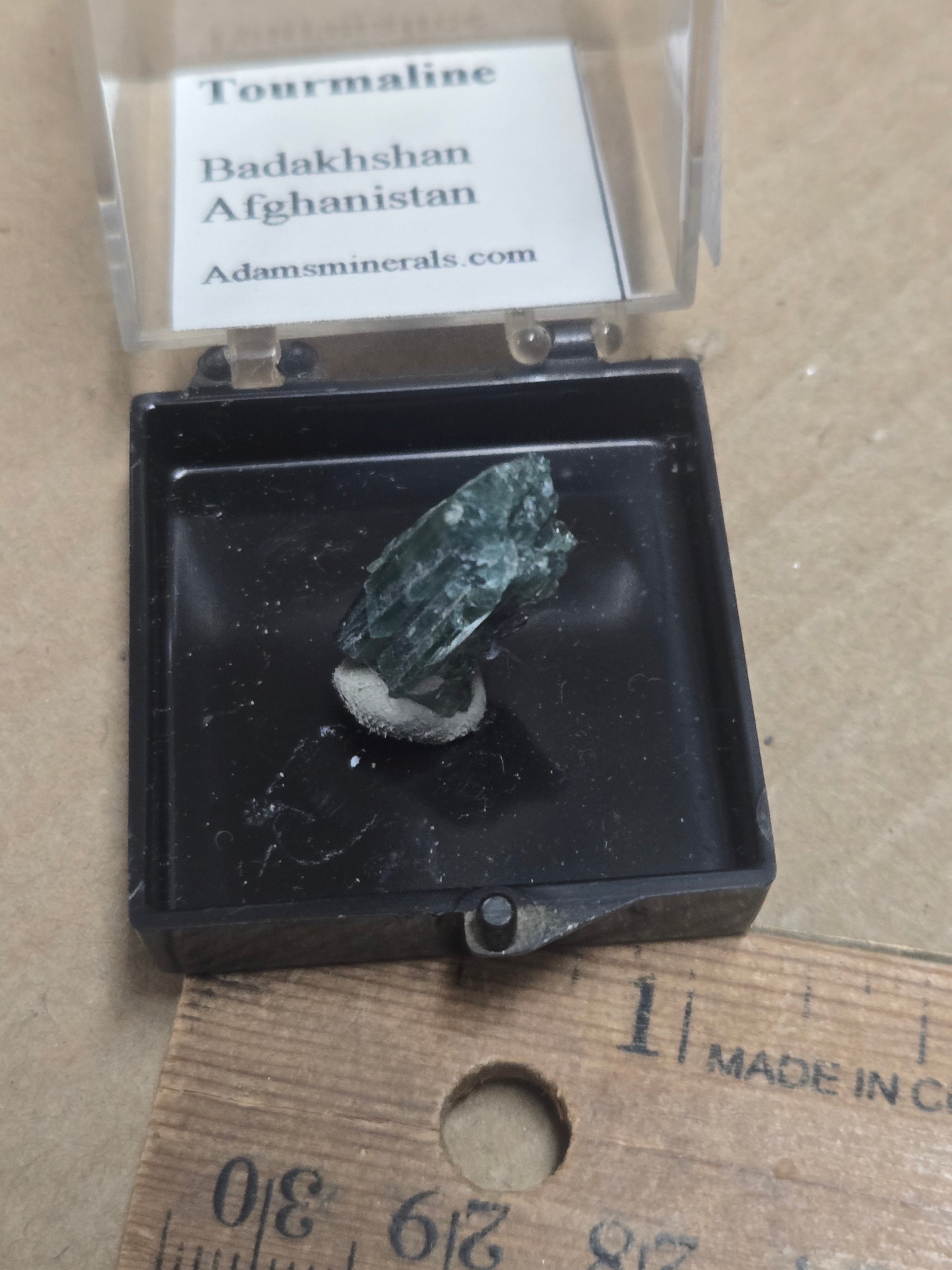 Indicolite tourmaliine