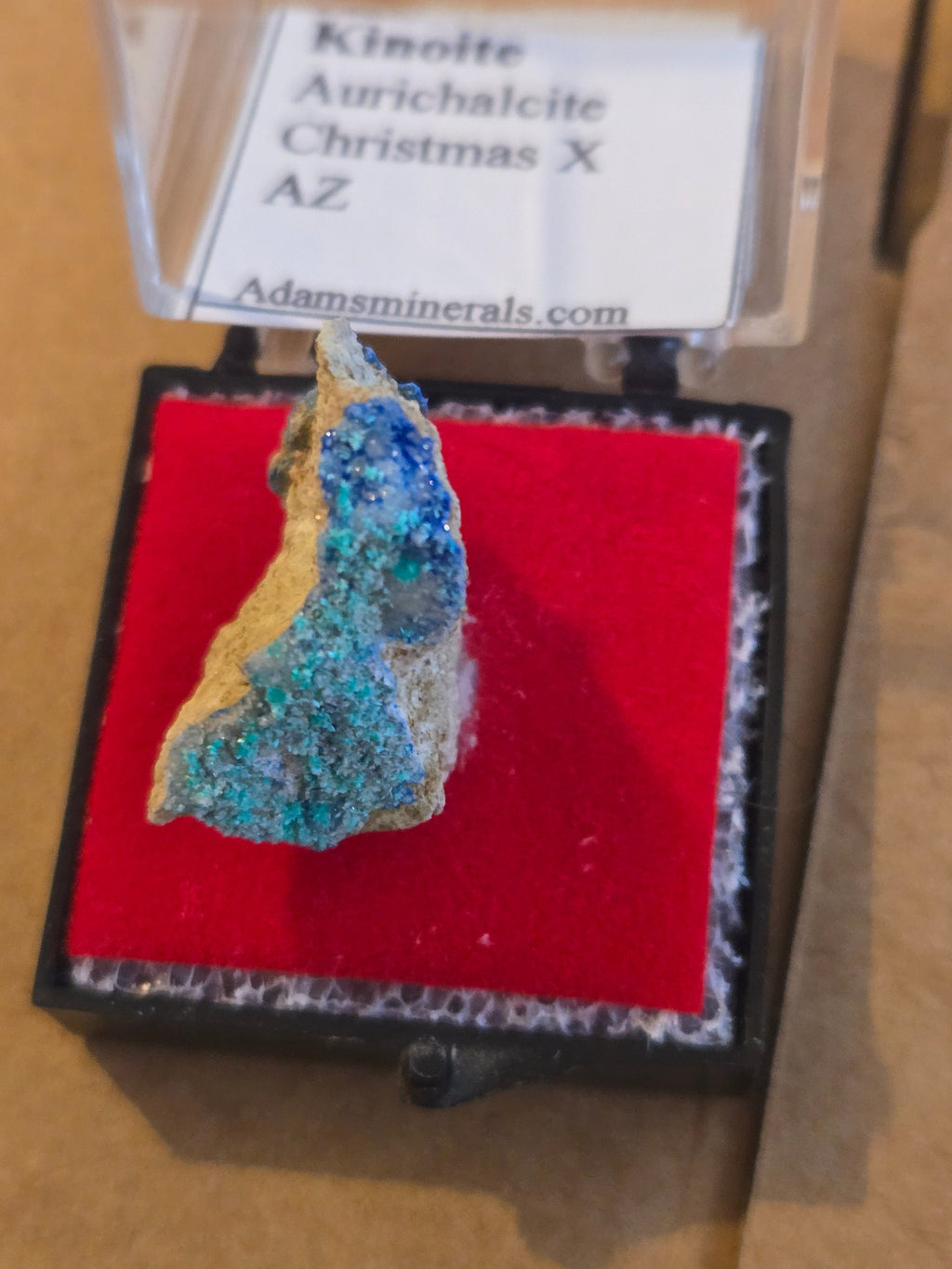 Kinoite on aurichalcite