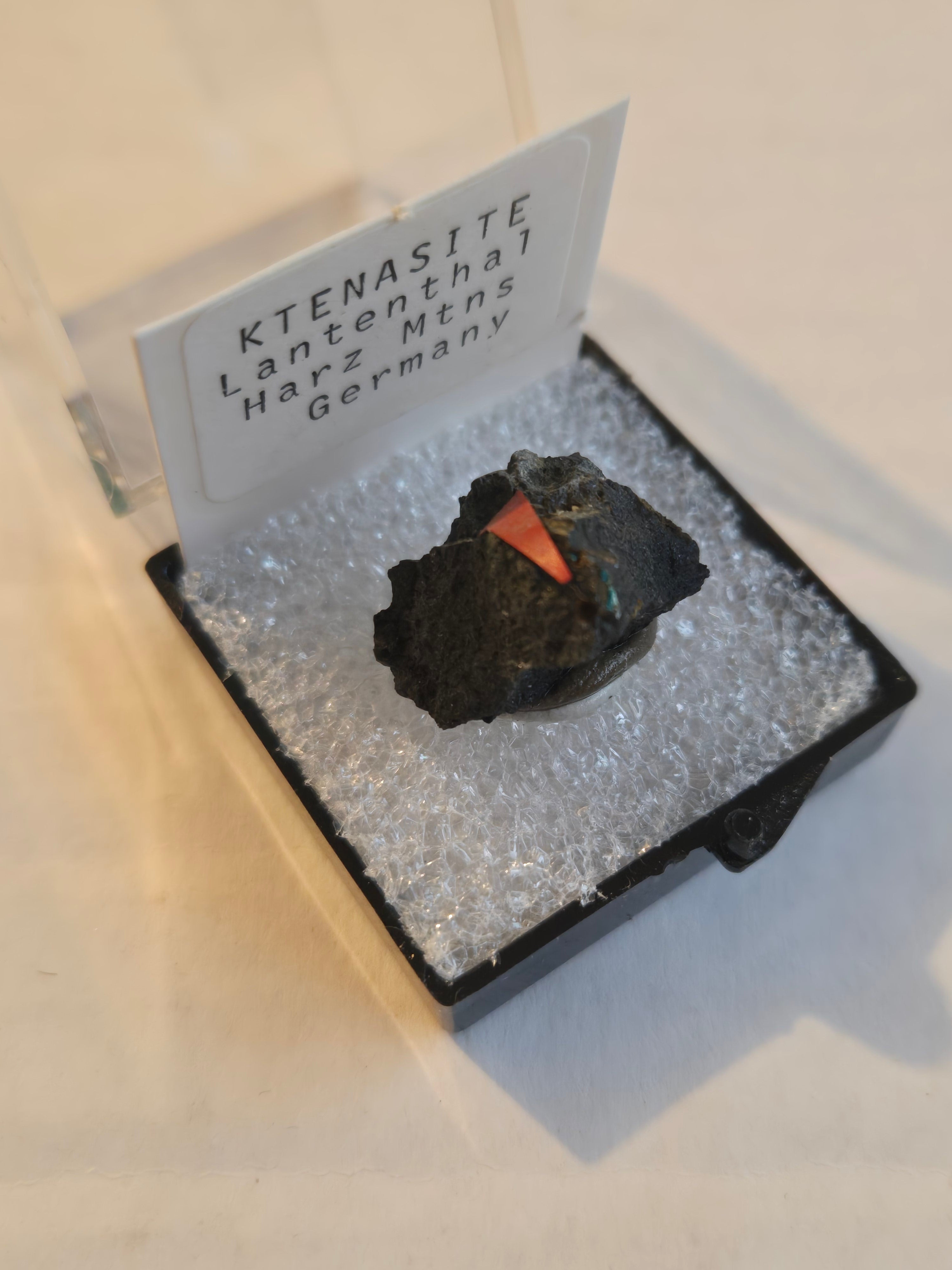 Ktenasite specimen