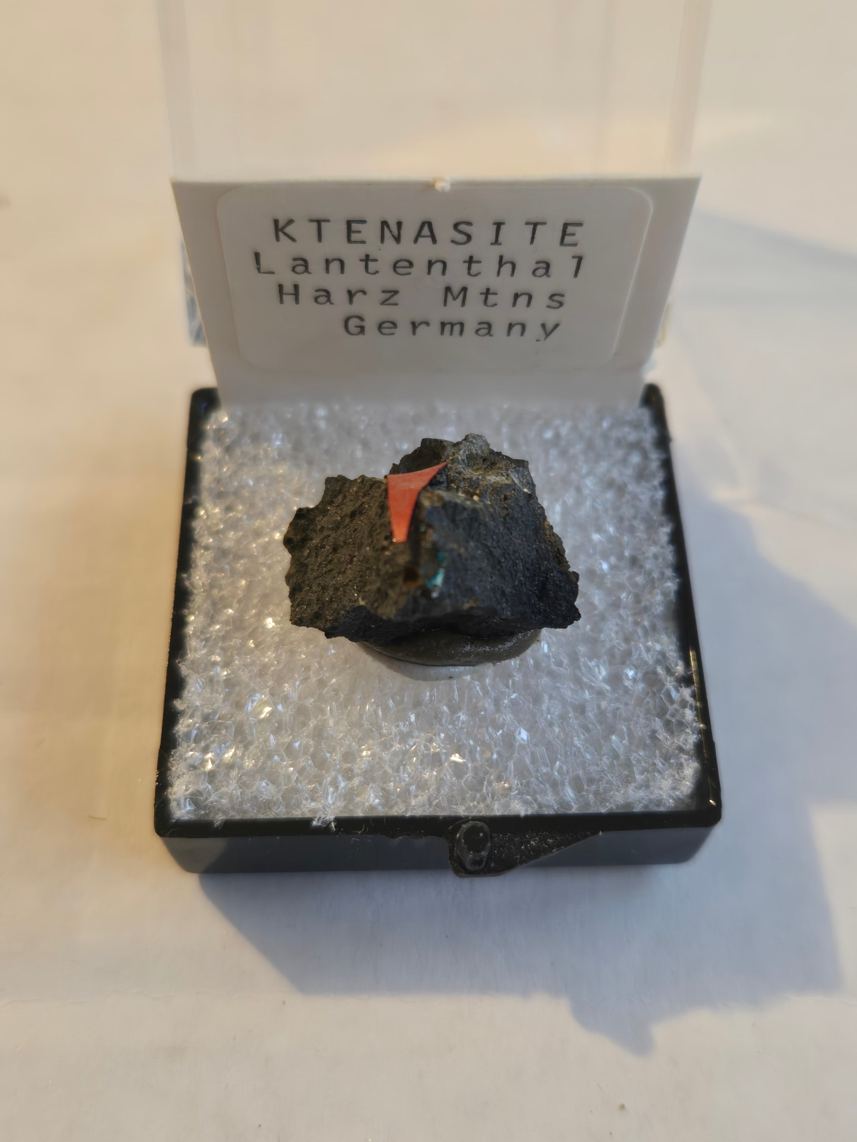 Ktenasite specimen