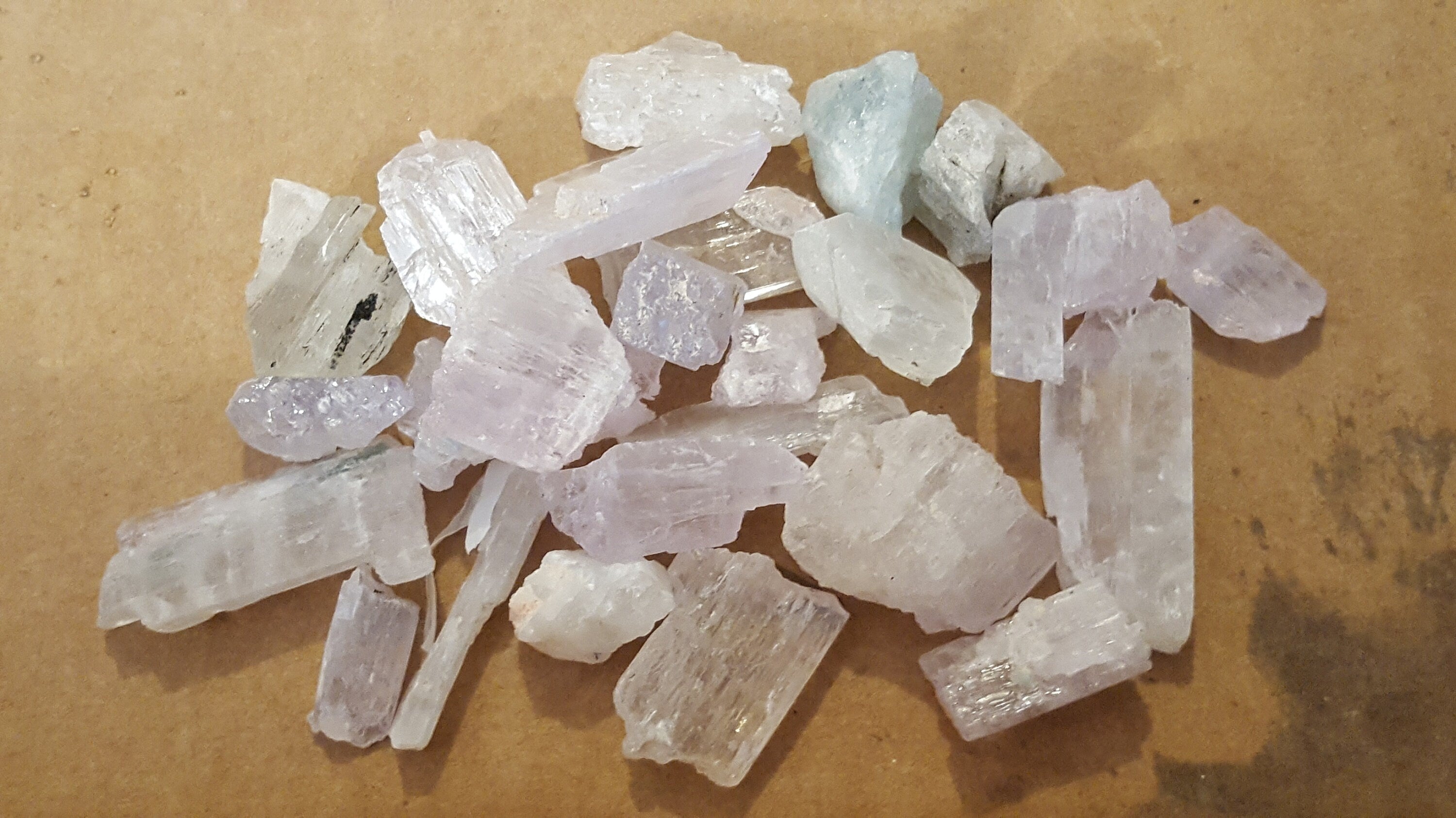 Kunzite specimen lot
