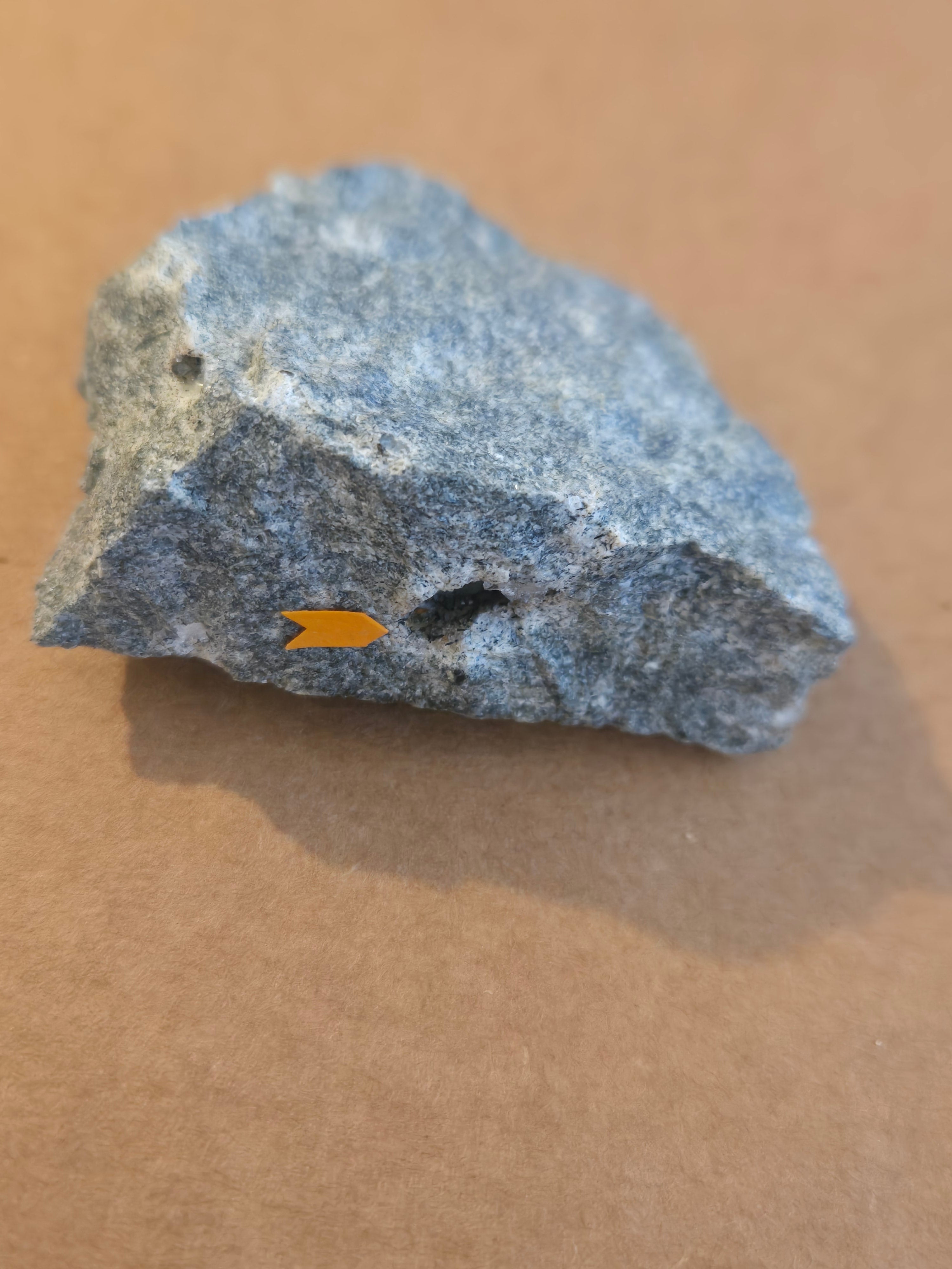 Labuntsovite-Mn tsepinite Na neptunite Mn hilairite