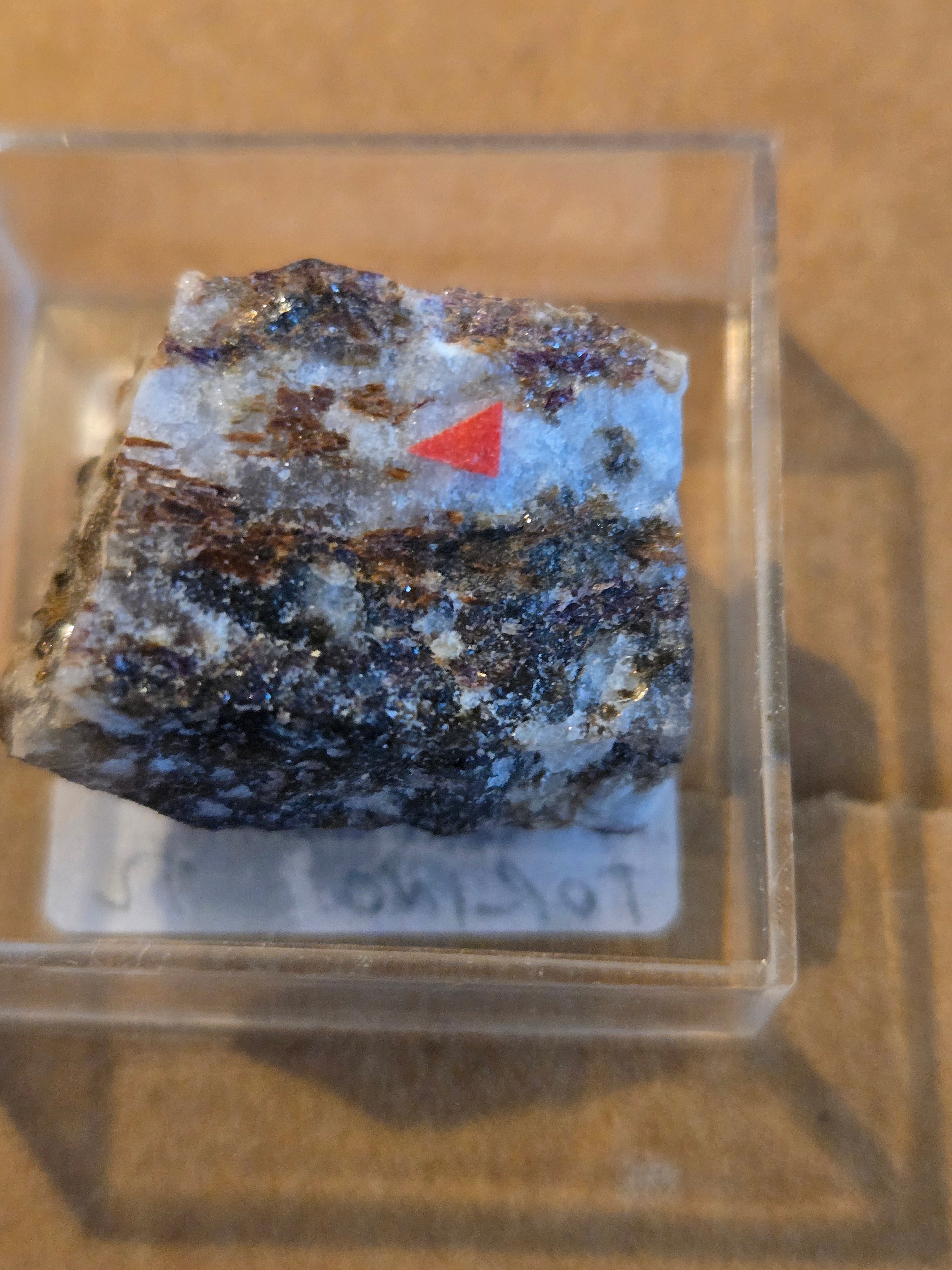 Lavoisierite sursassite