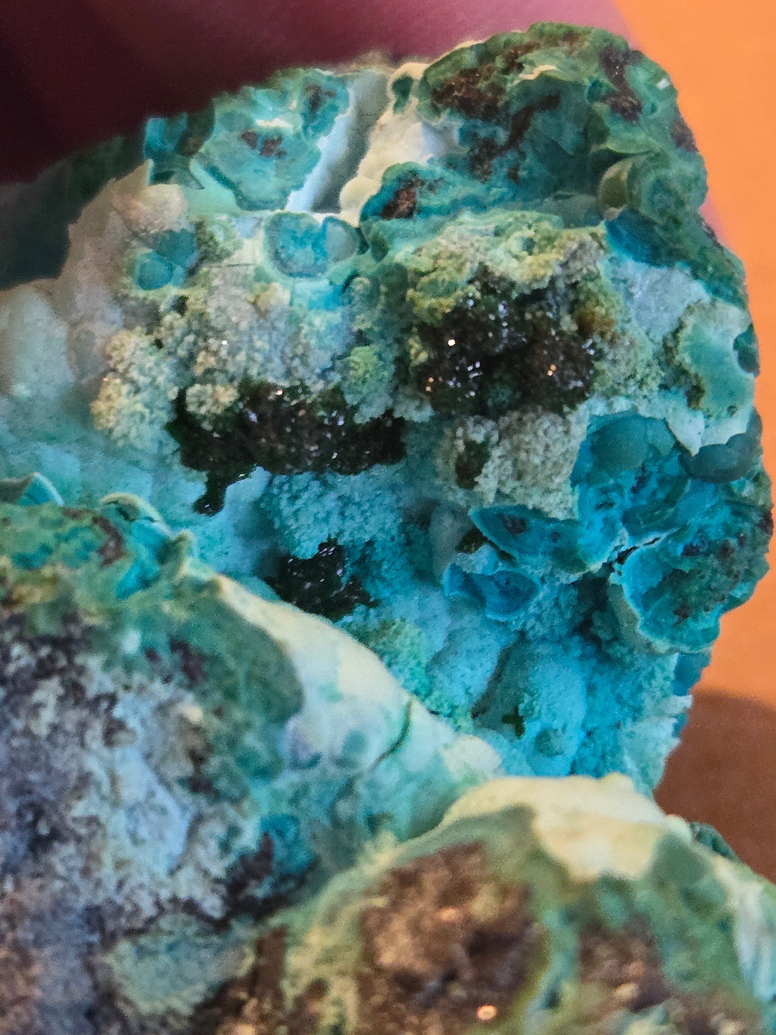 Libethenite and Malachite on chrysocolla