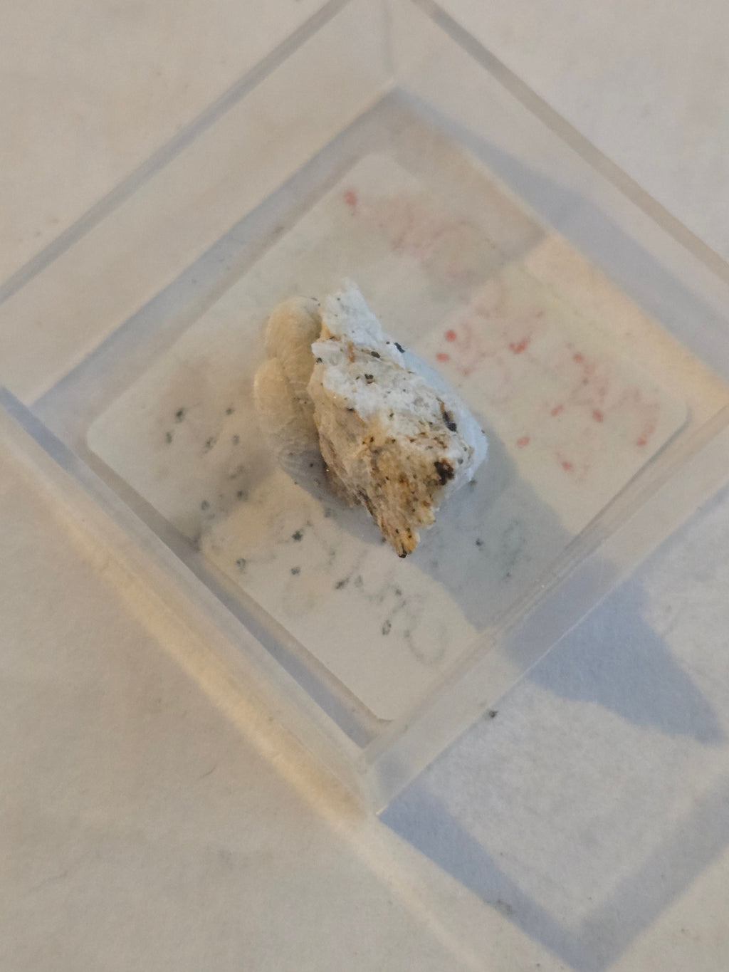 Macdonaldite