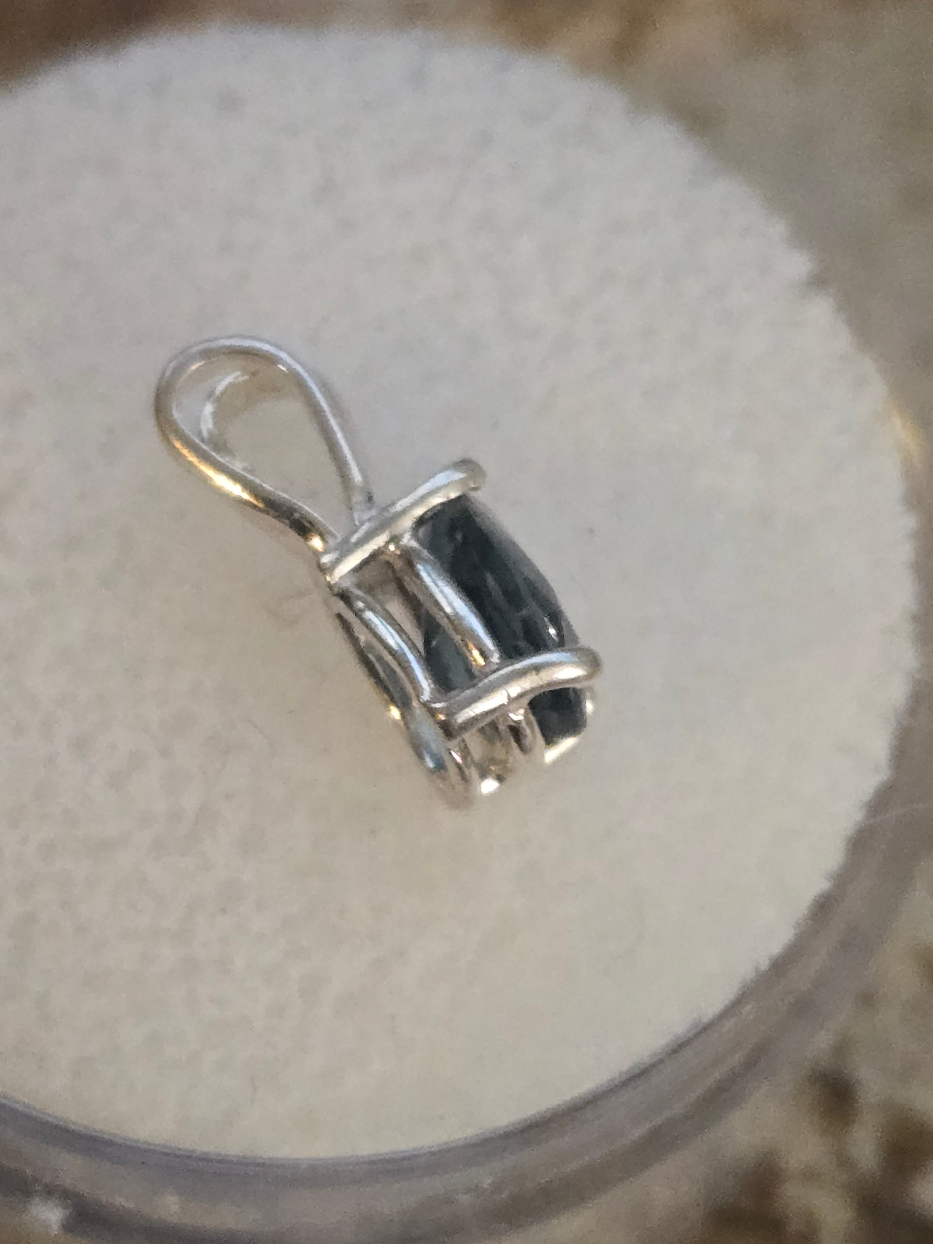 Madagascar sapphire pendant