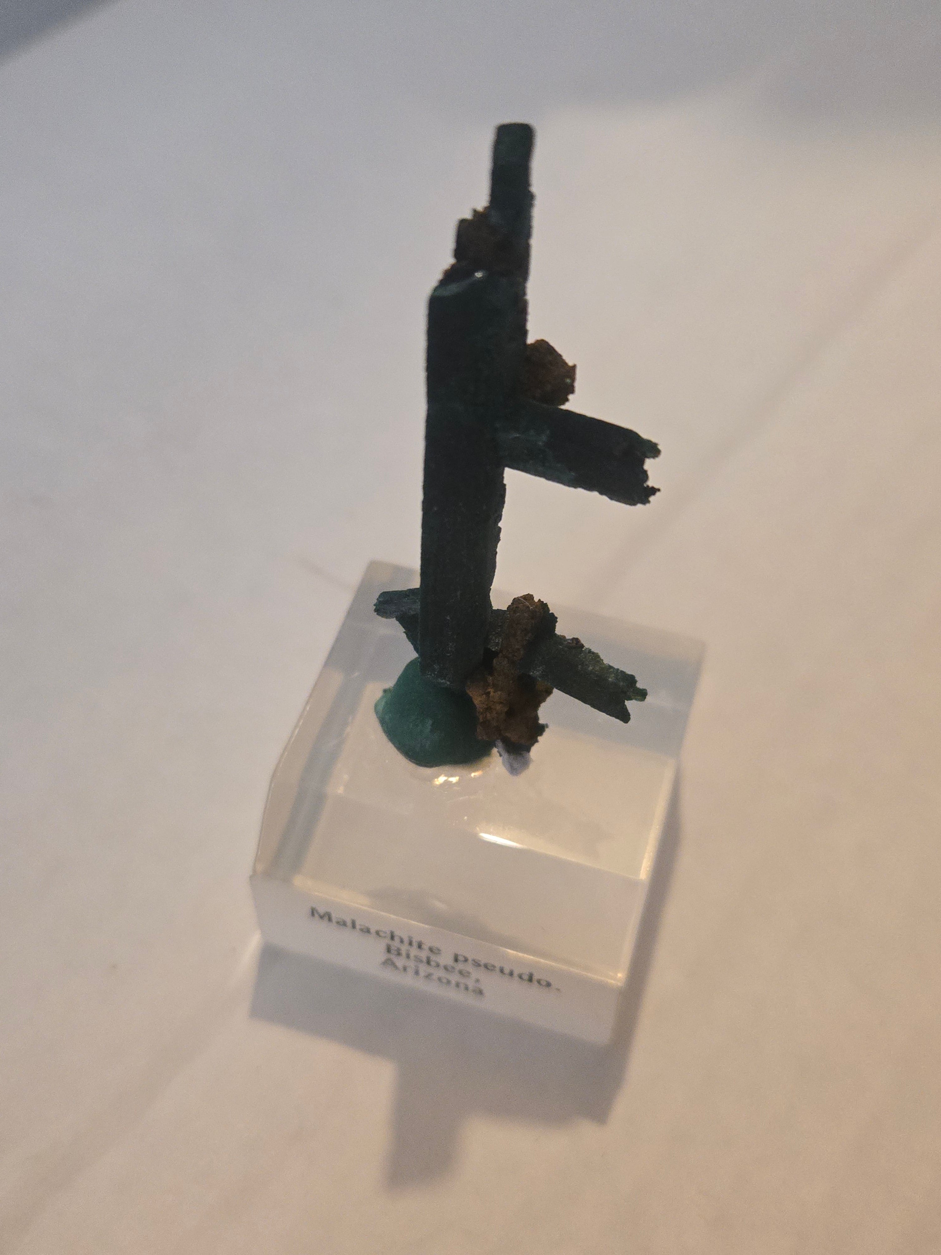 Malachite specimen