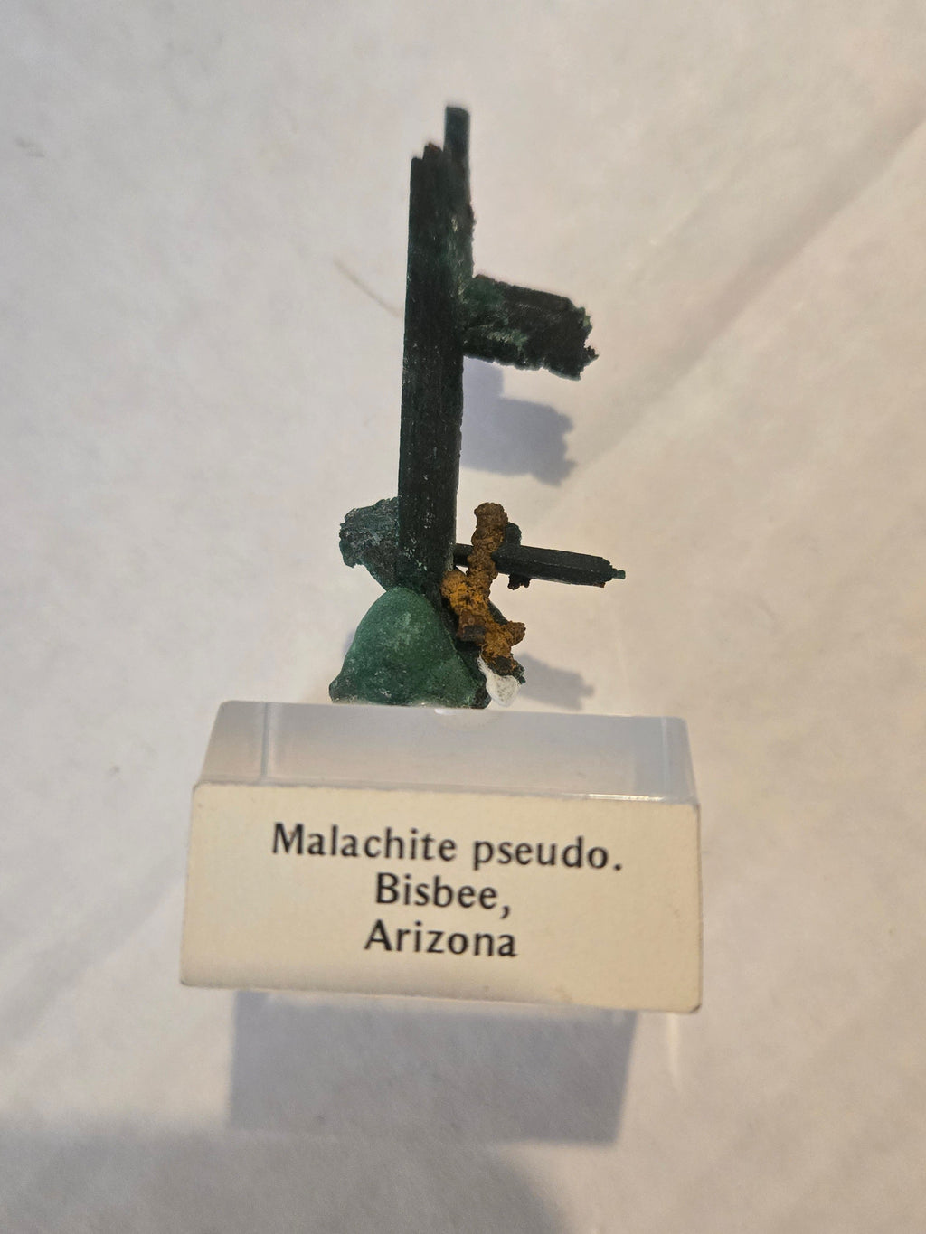 Malachite specimen