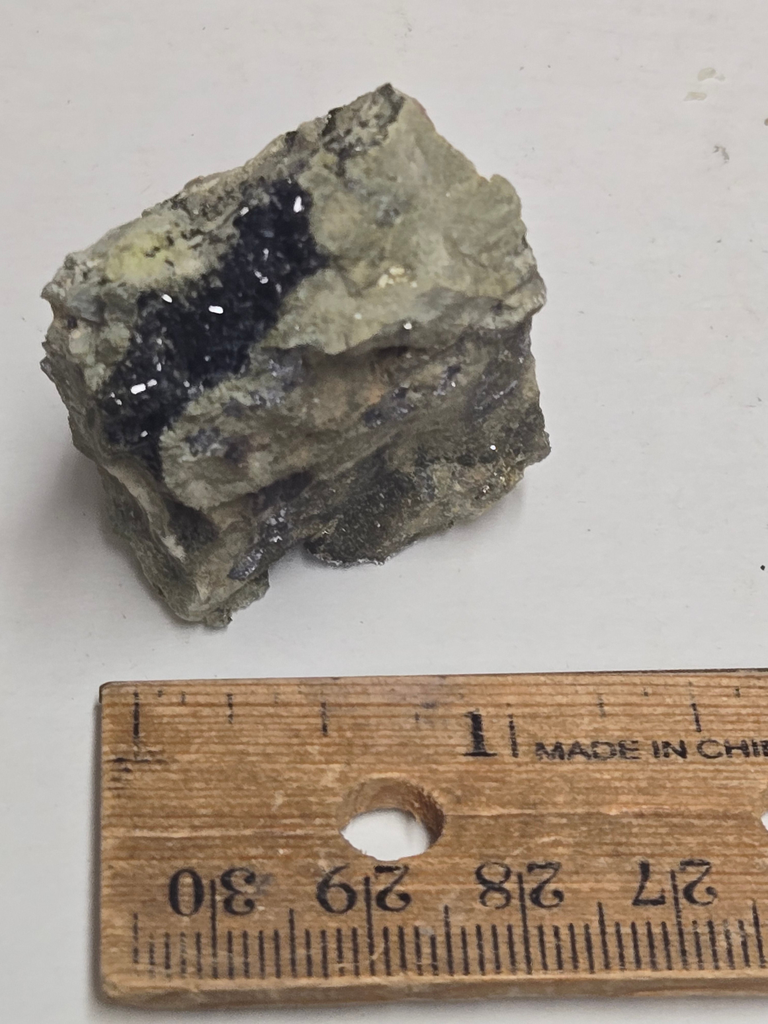 Manganbabingtonite w johannsenite specimen