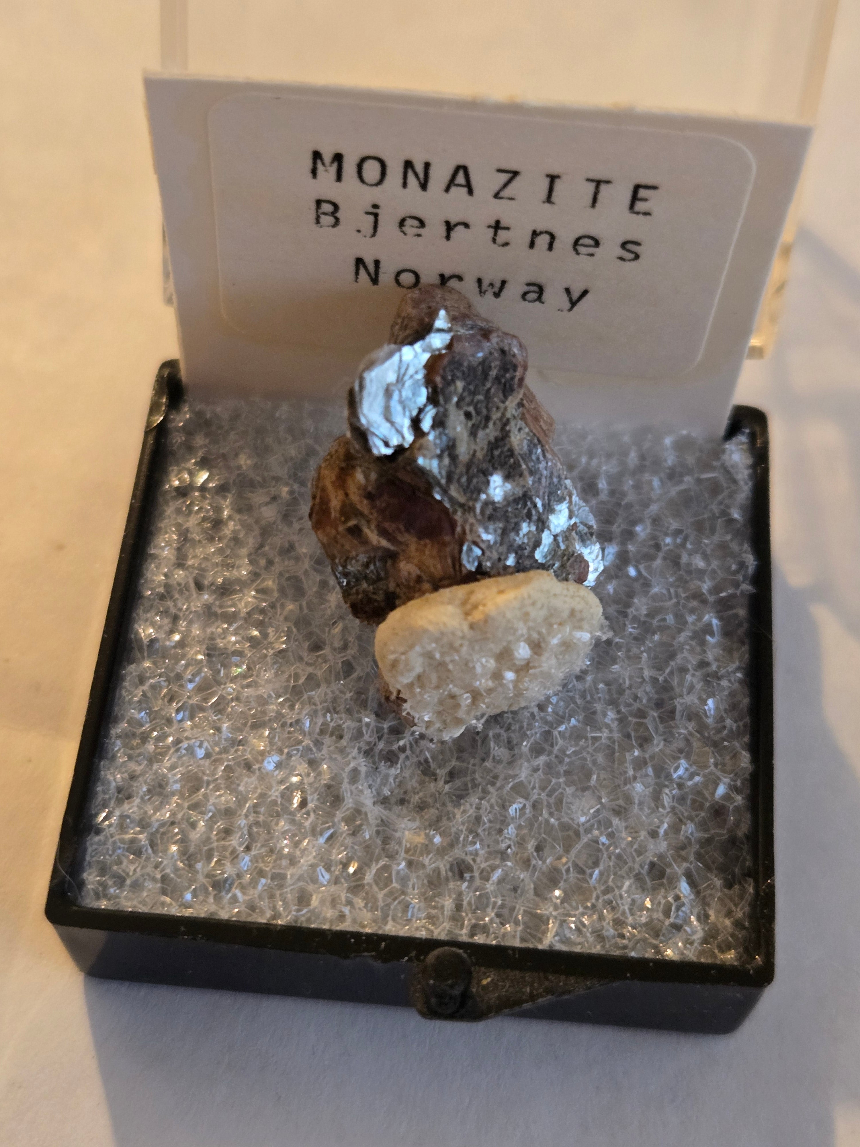 Monazite specimen