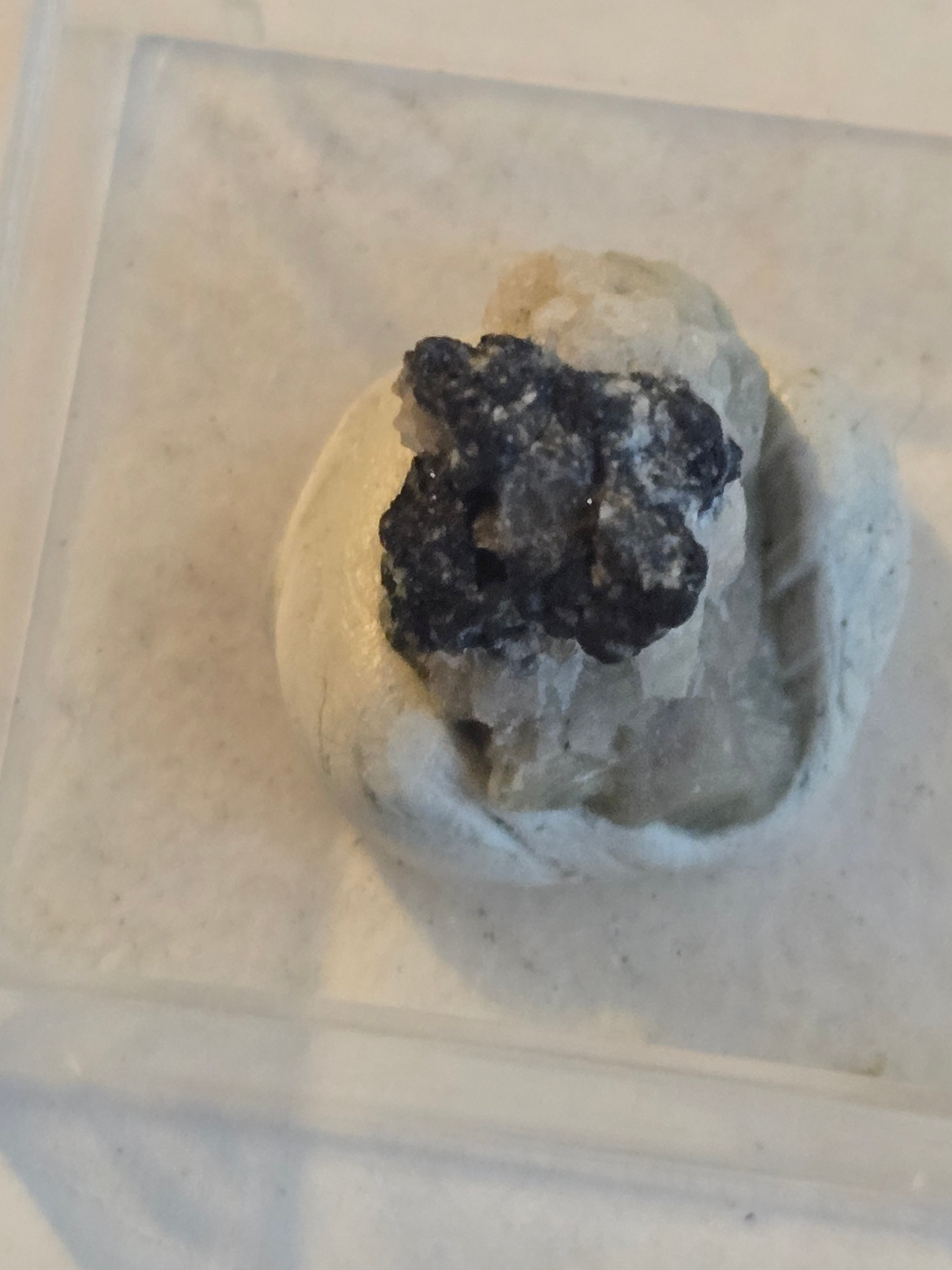 Montroseite on calcite