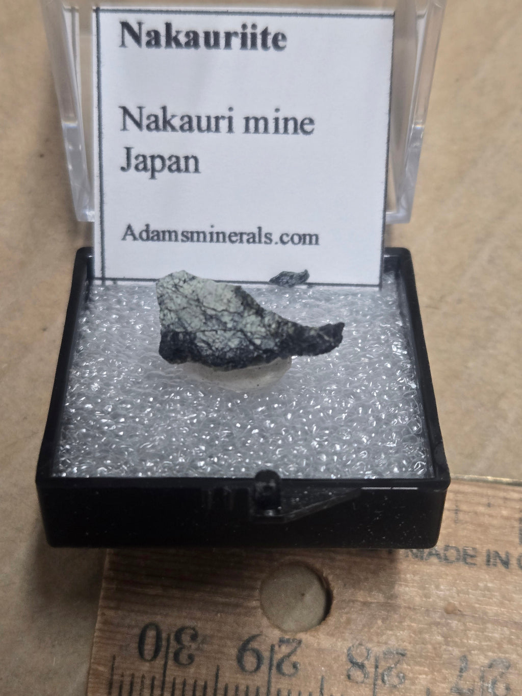 Nakauriite specimen