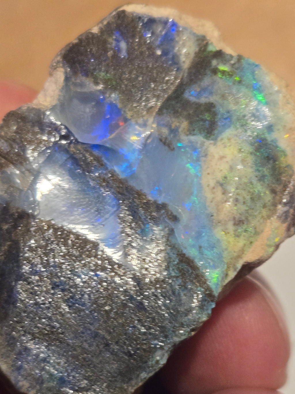 Opal specimen
