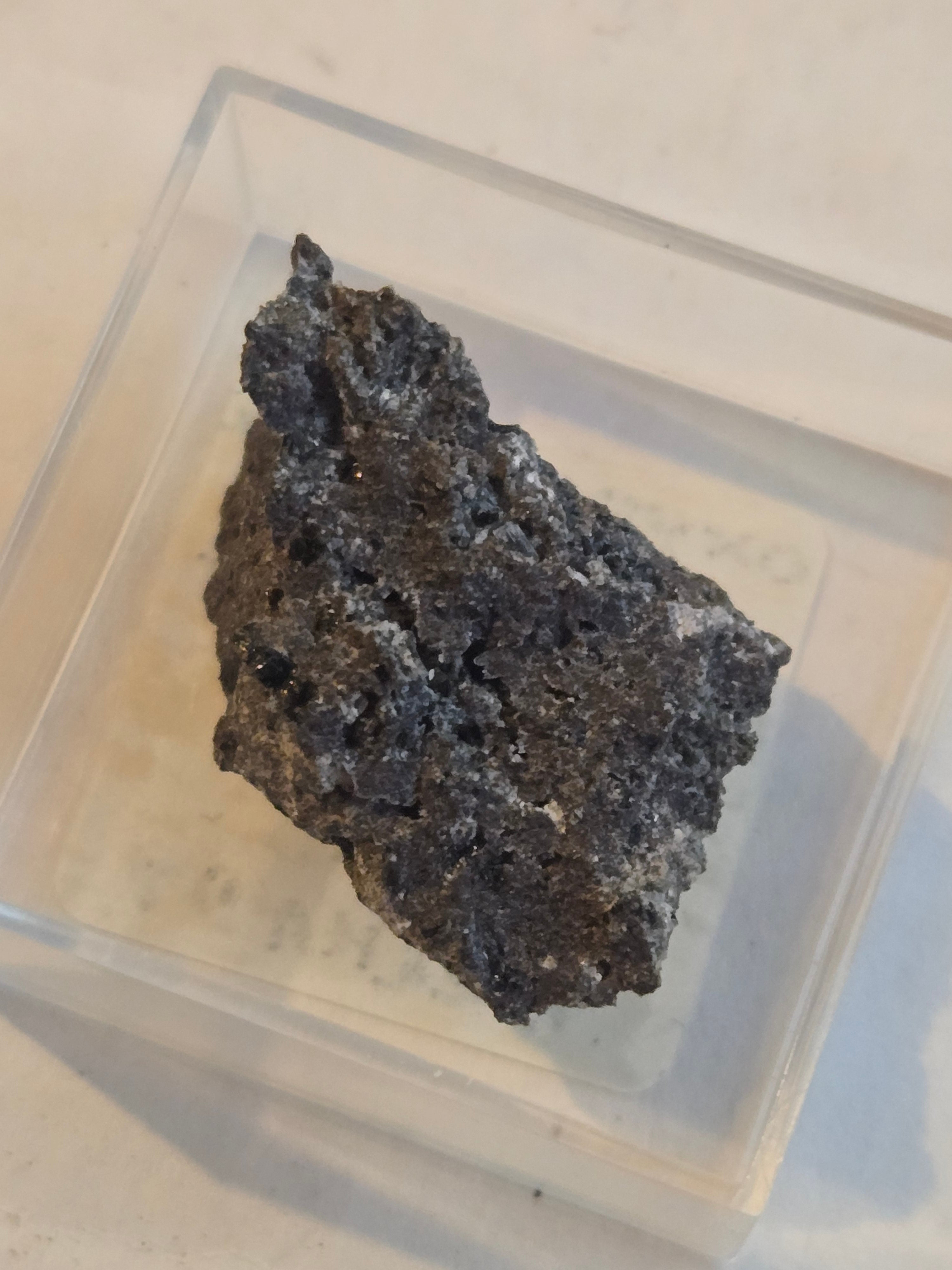 Oxyphlogopite