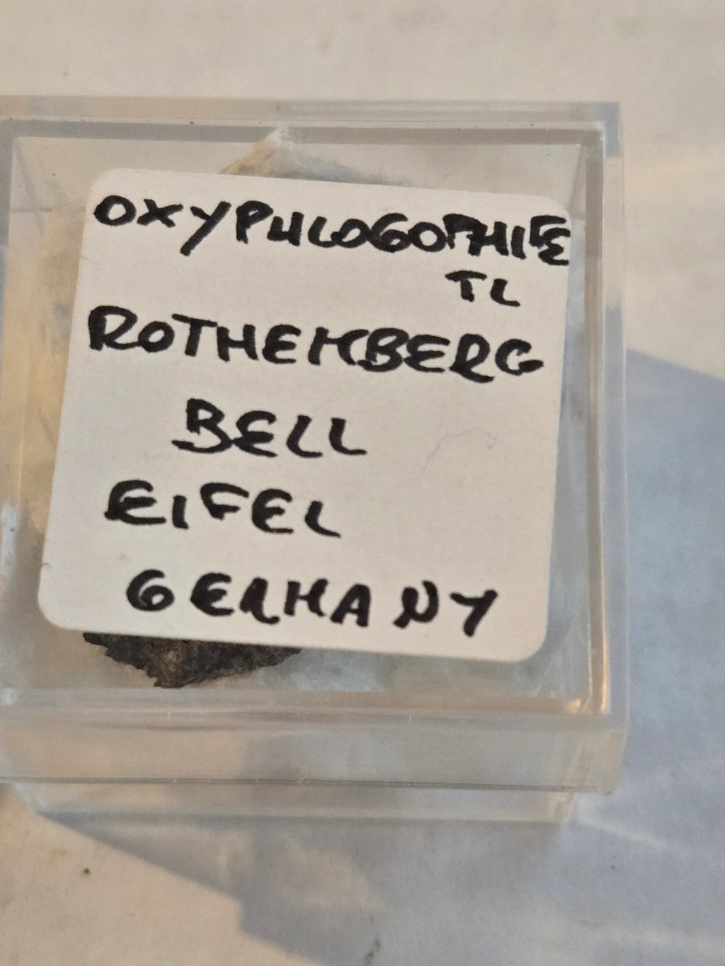 Oxyphlogopite