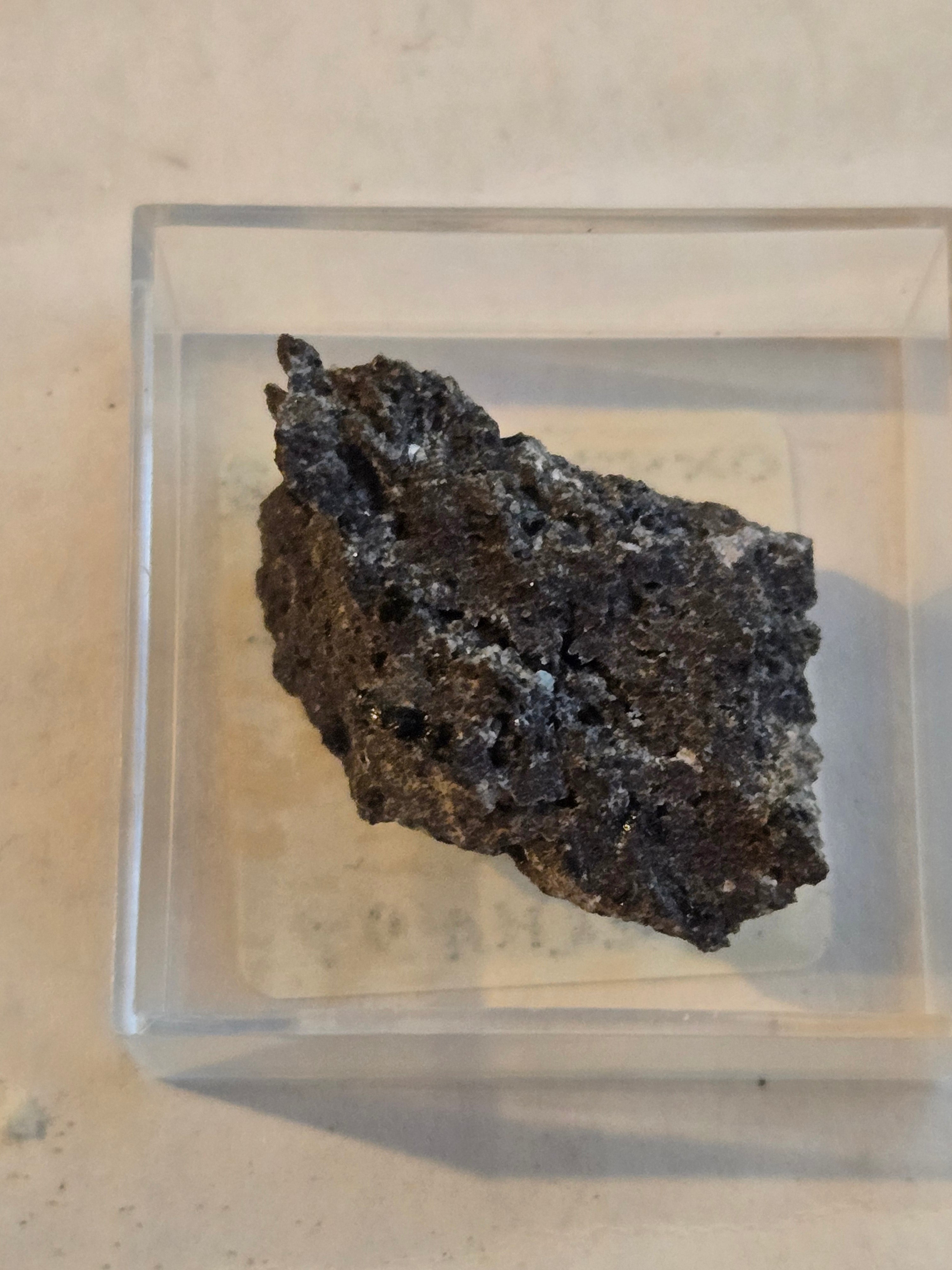 Oxyphlogopite