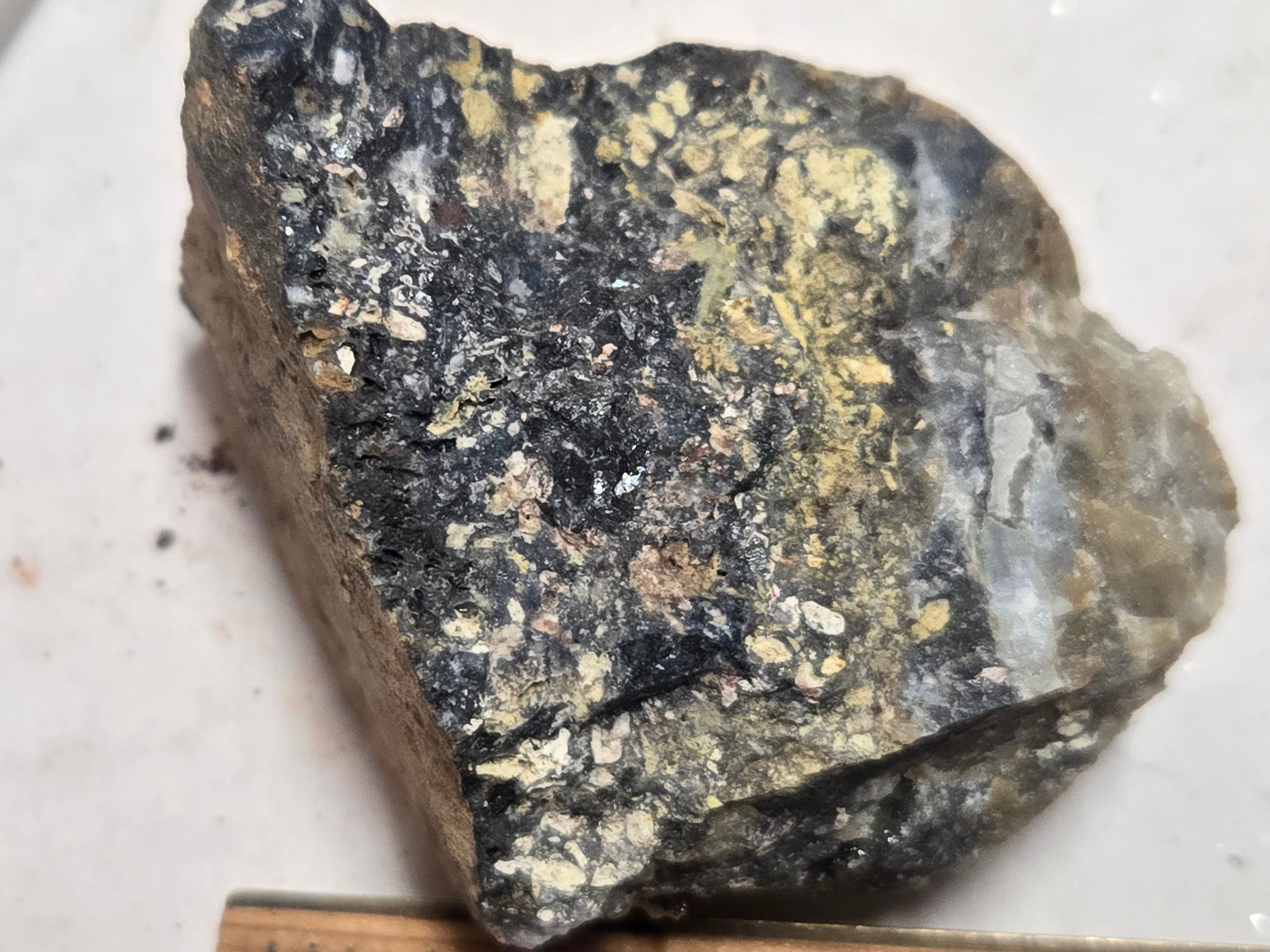 Parapierrotite with avicennite