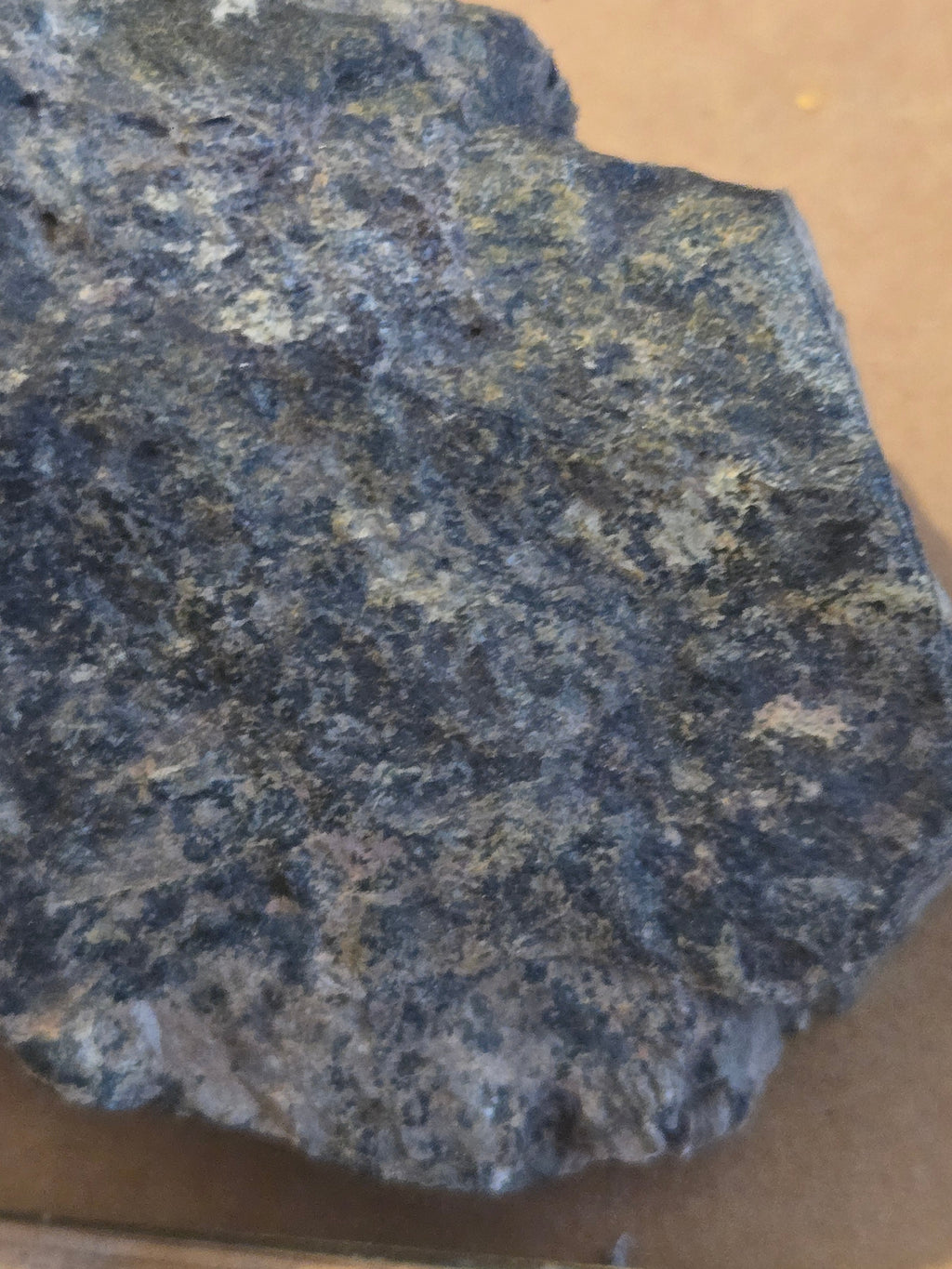 Parsonsite on columbite