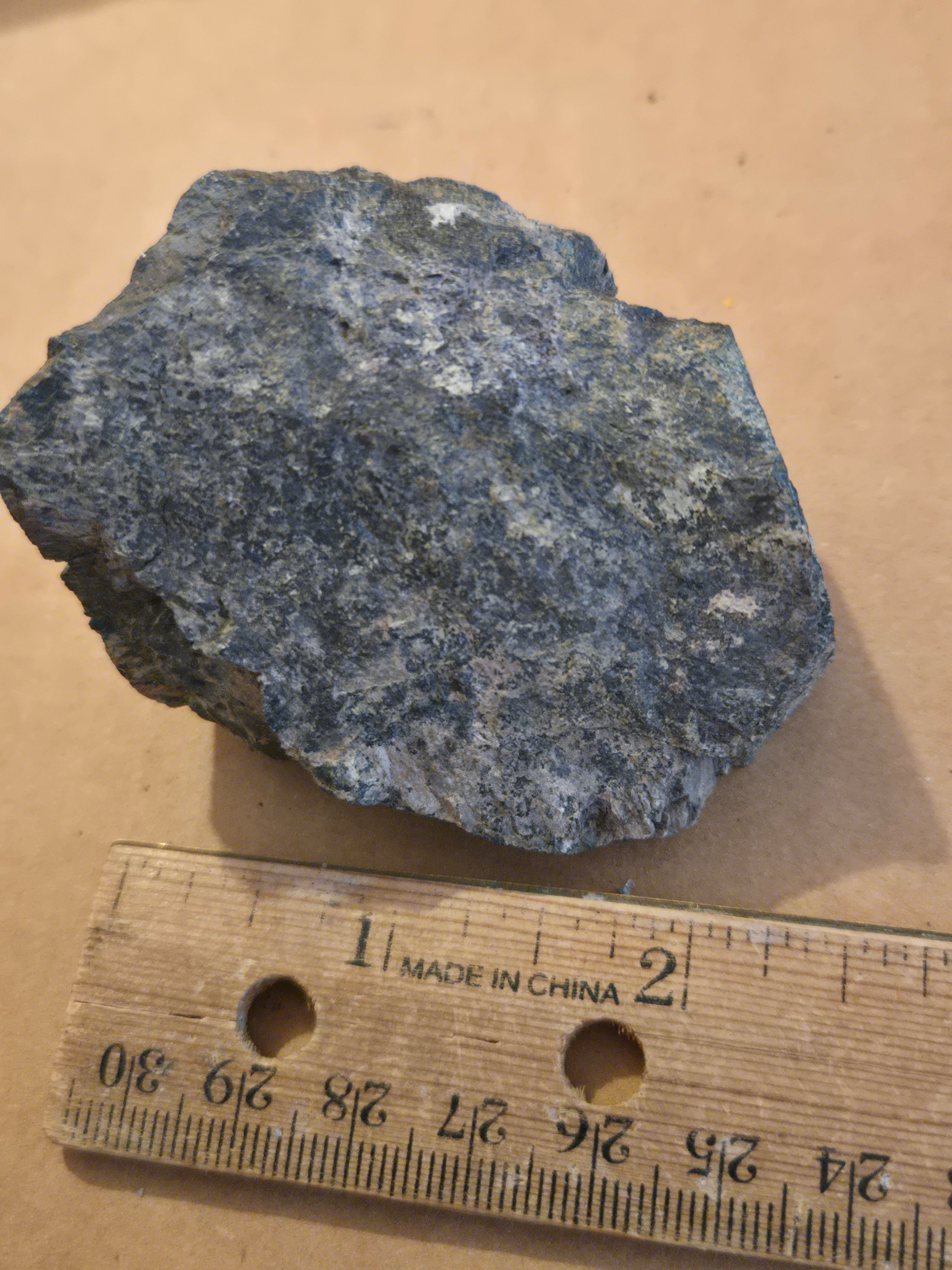 Parsonsite on columbite